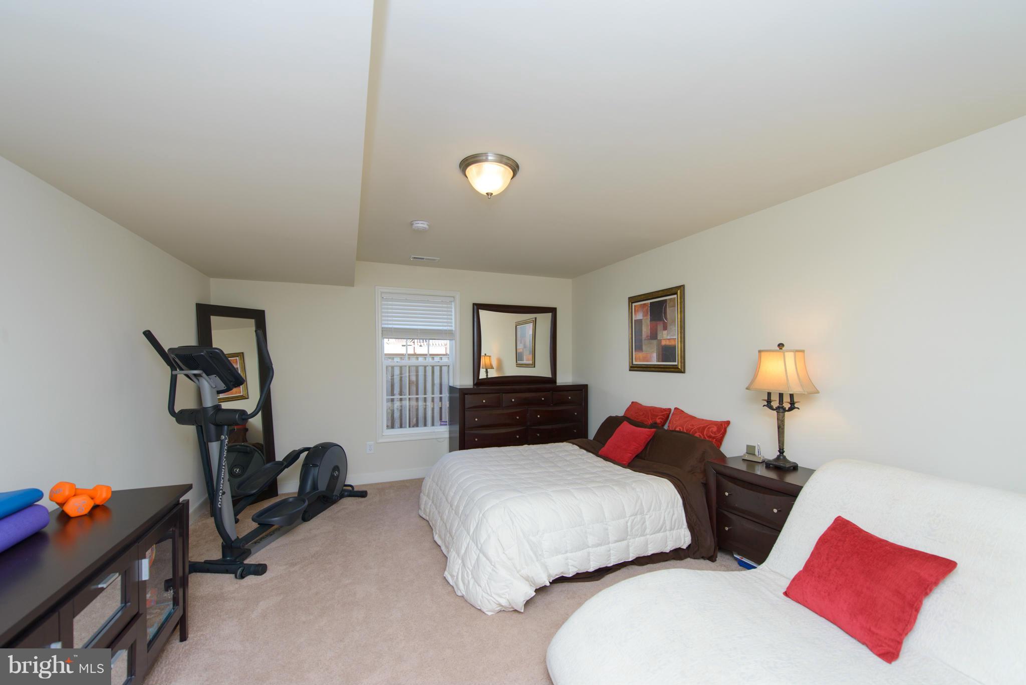 MAGOTHY PARK - Residential