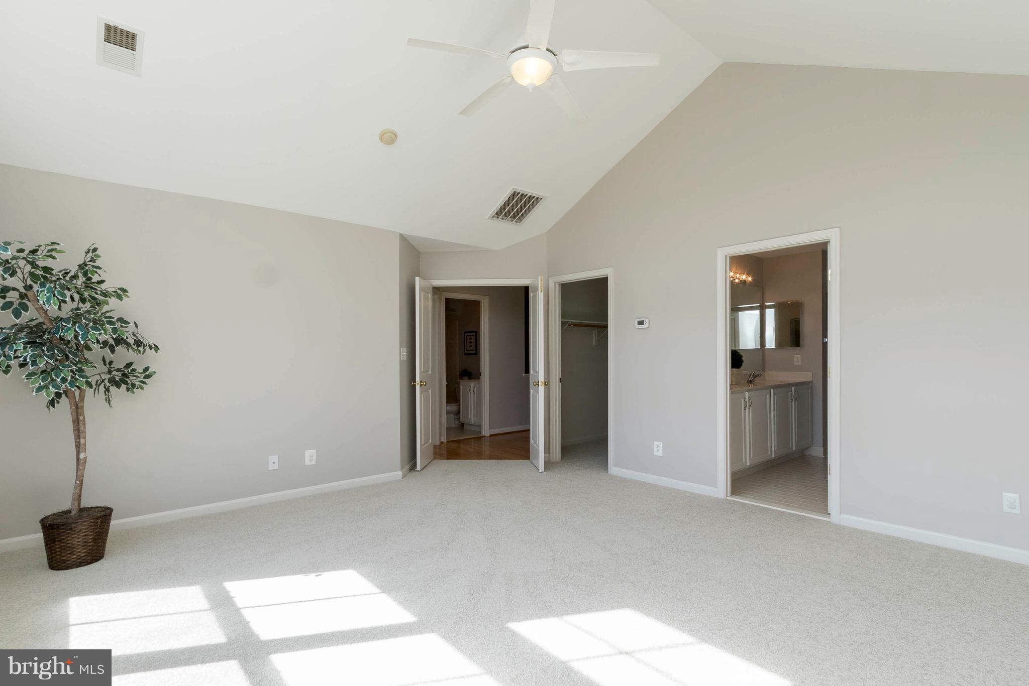 VINT HILL - Residential