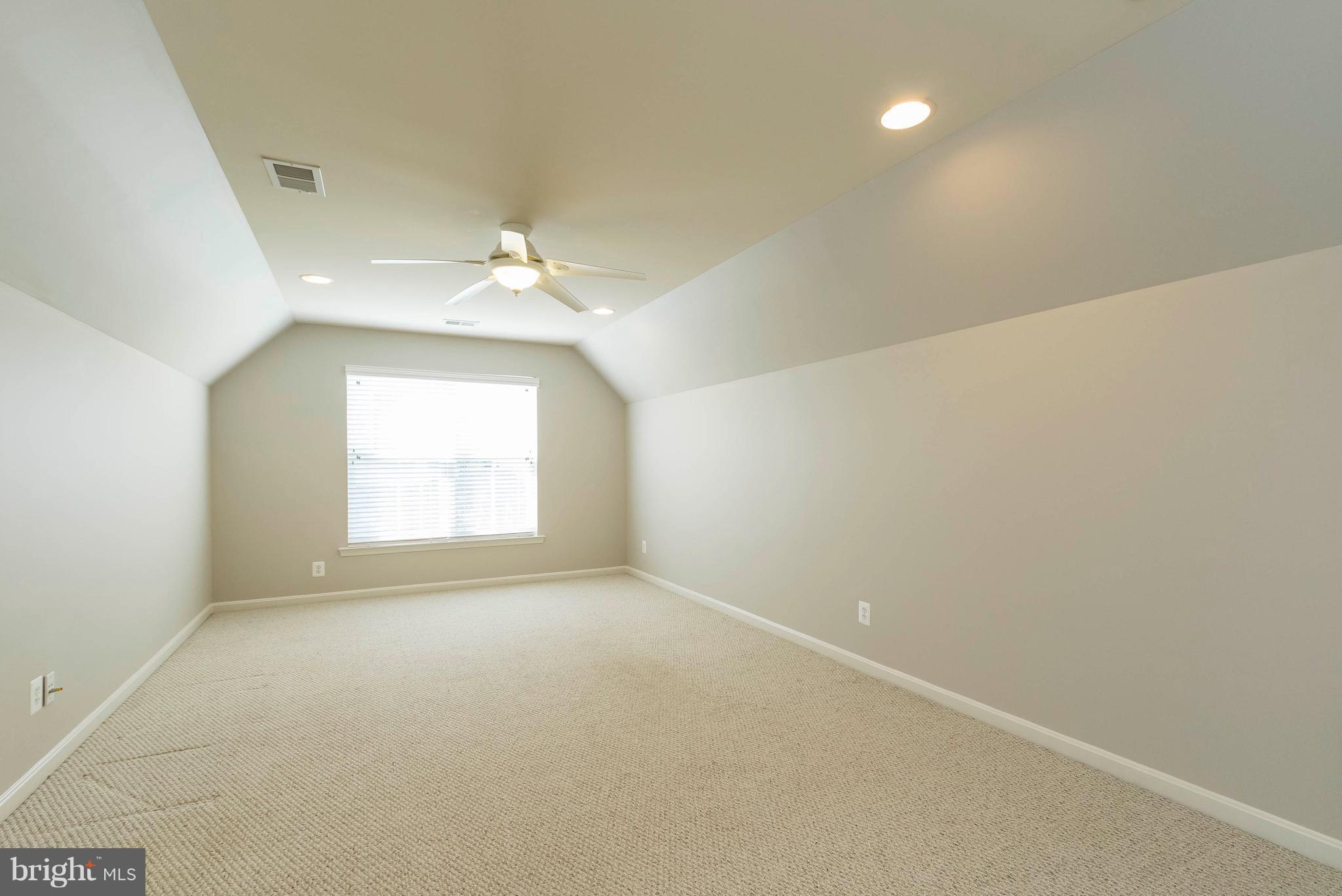 VINT HILL - Residential