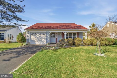 Homes For Sale - 8 Marlow Avenue<br/> MANCHESTER TOWNSHIP, NJ 08759