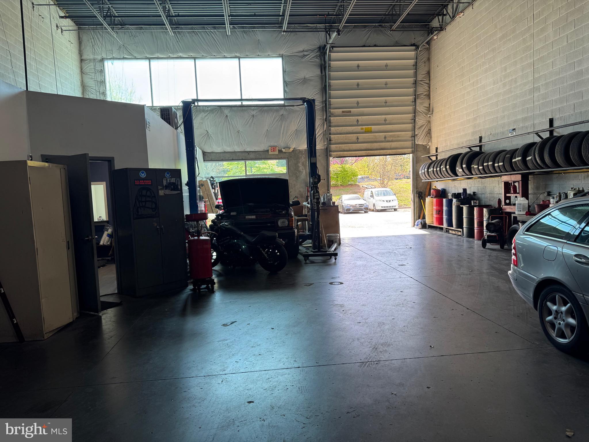 TRANSAMERICA BUSINESS PARK - Commercial Sale