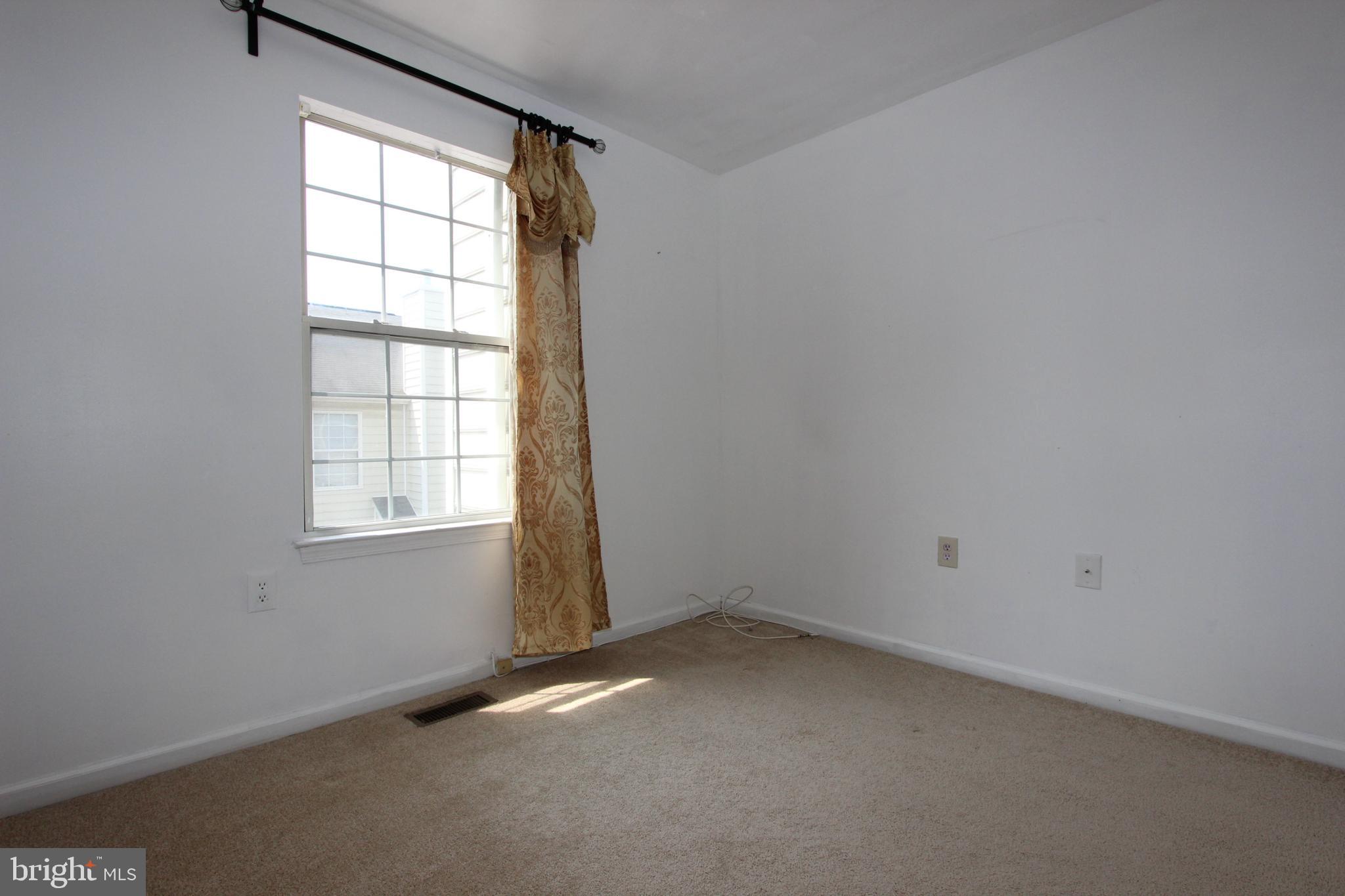 SYCAMORE MEWS - Residential Lease