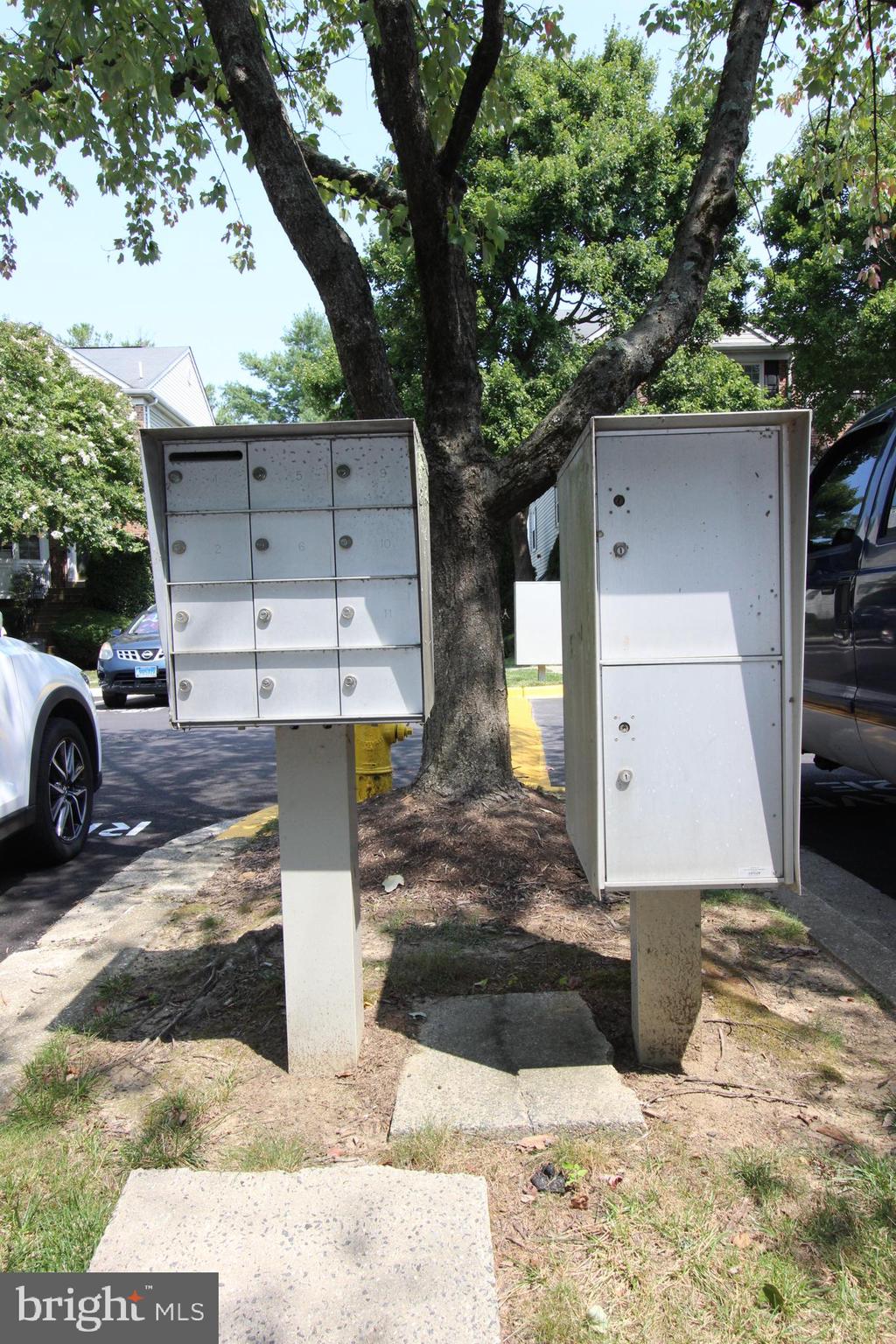 SYCAMORE MEWS - Residential Lease