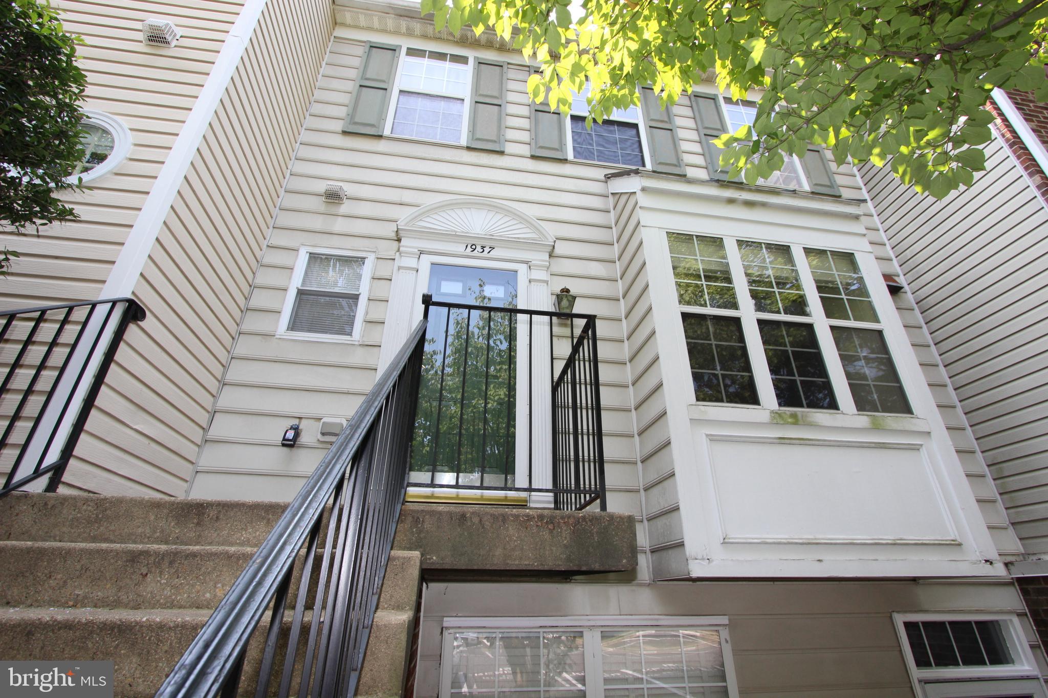 SYCAMORE MEWS - Residential Lease