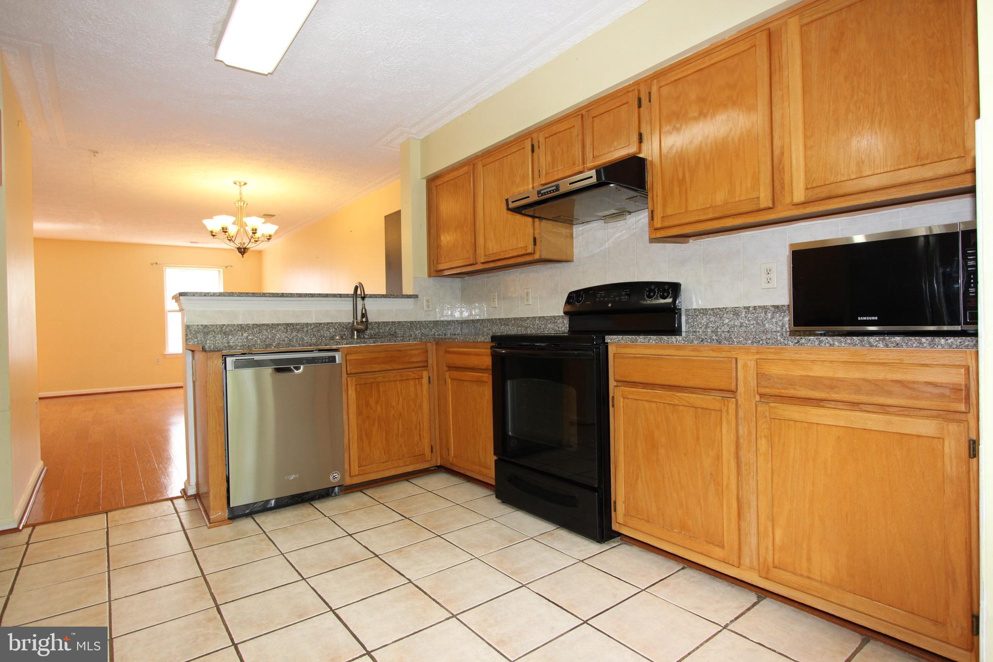 SYCAMORE MEWS - Residential Lease