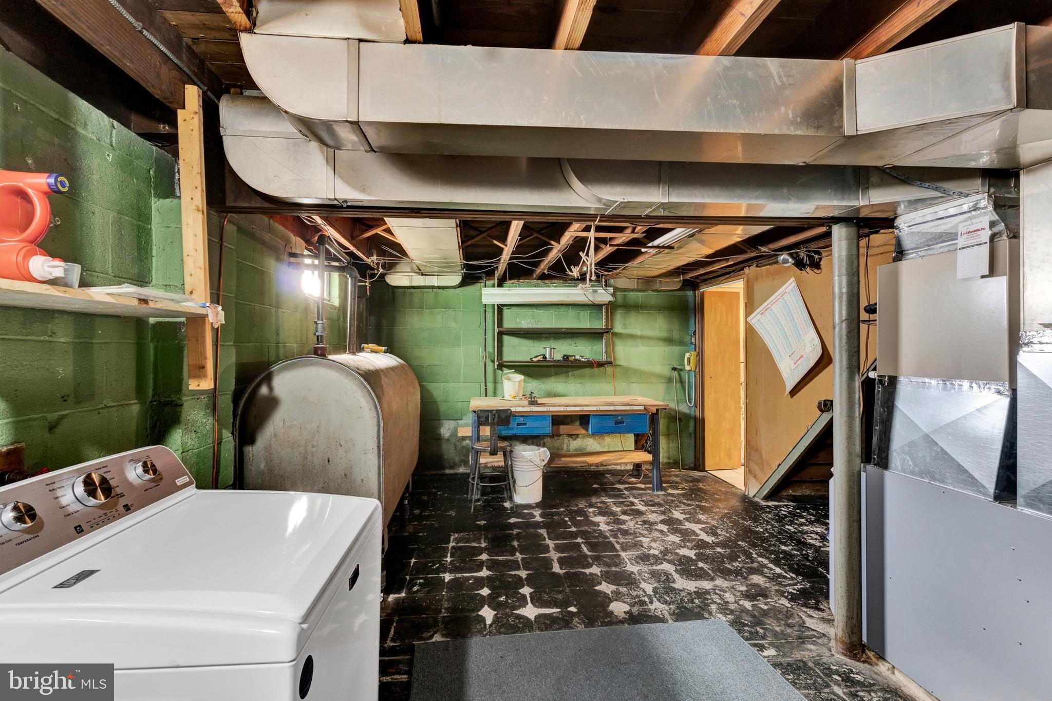 MAPLE SHADE - Residential