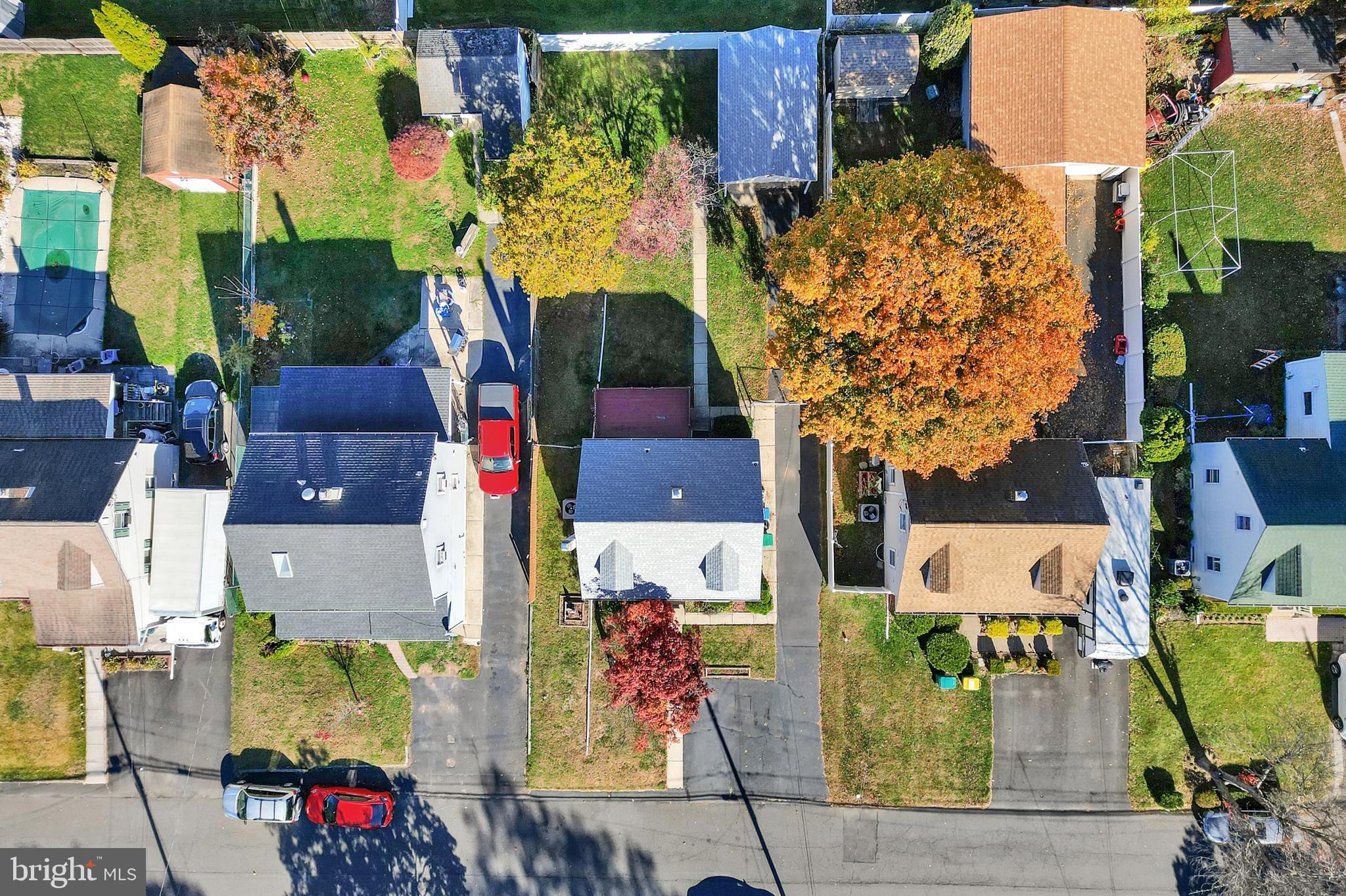 MAPLE SHADE - Residential