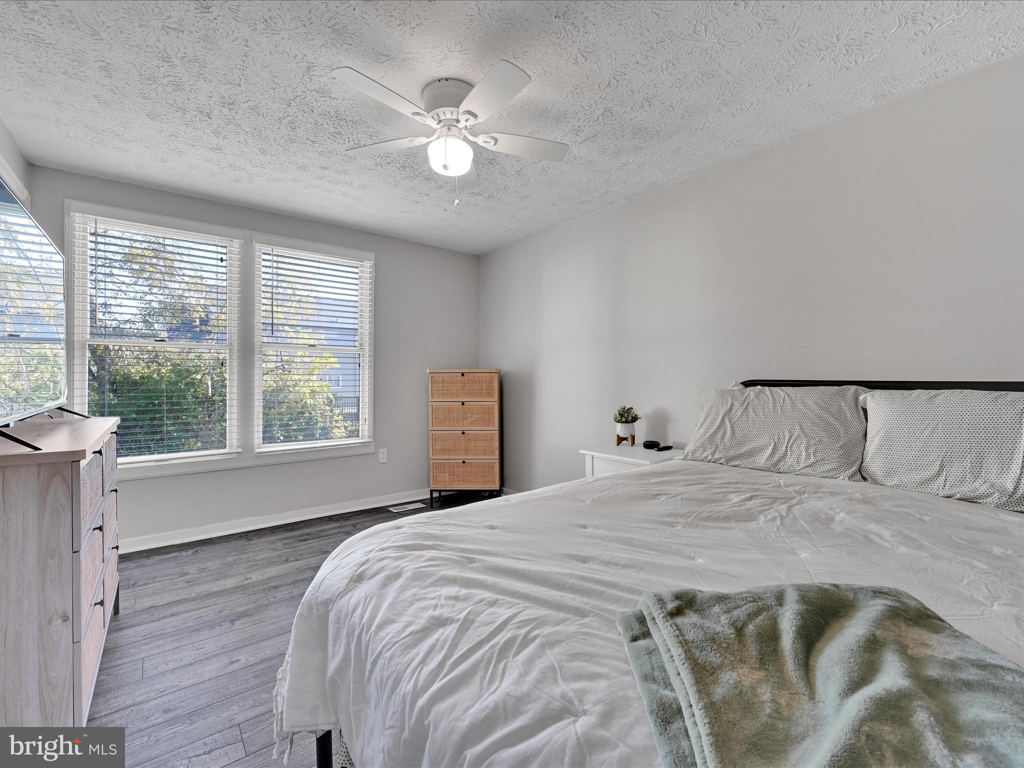 BARLEY SHEAF - Residential