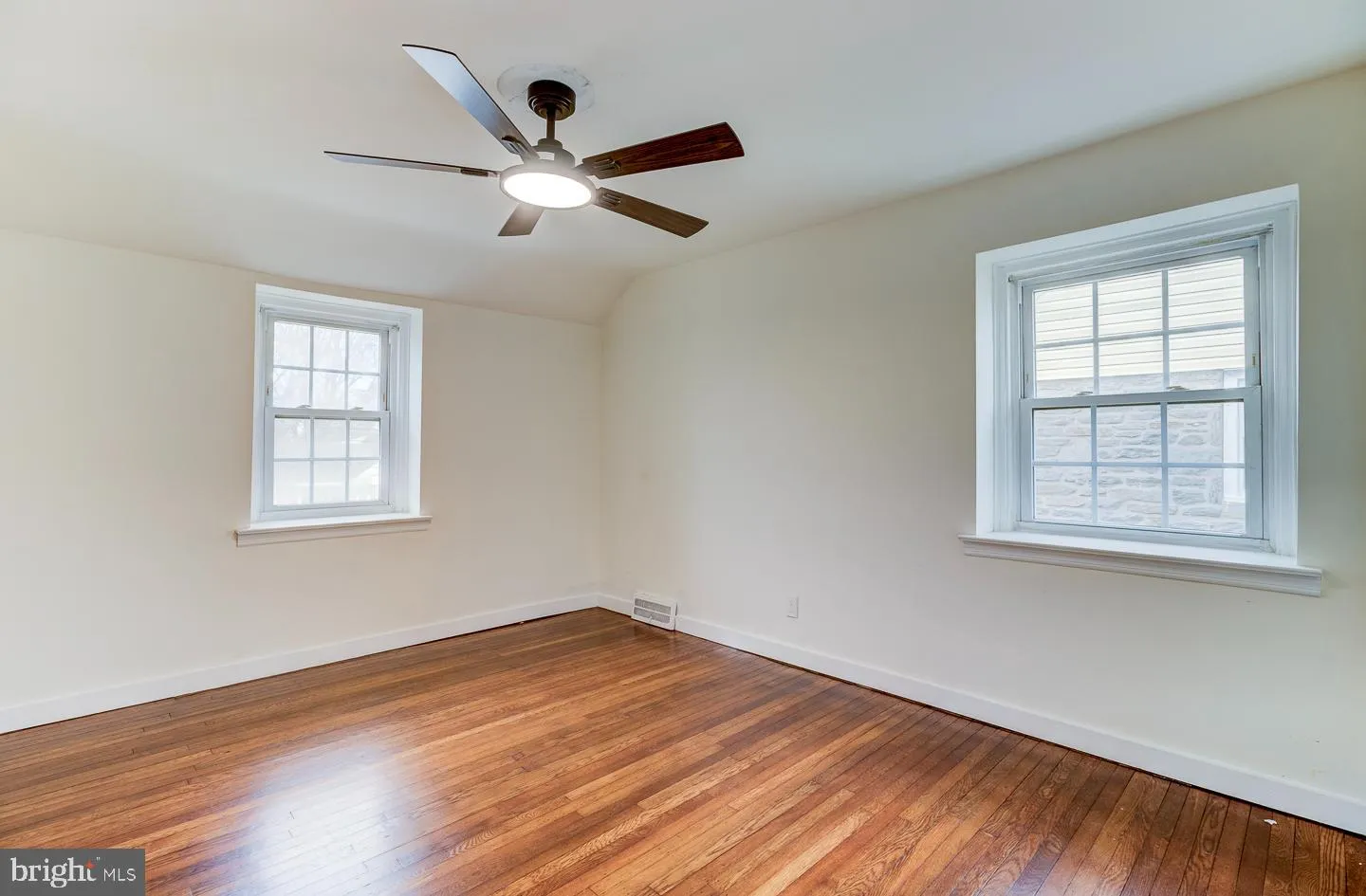 Springfield, Pennsylvania 19064, United States, 4 Bedrooms Bedrooms, ,2 BathroomsBathrooms,Residential,Pending,4436