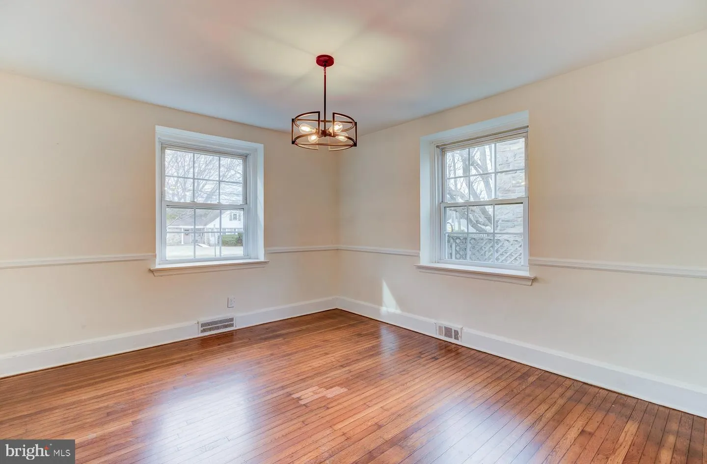 Springfield, Pennsylvania 19064, United States, 4 Bedrooms Bedrooms, ,2 BathroomsBathrooms,Residential,Pending,4436