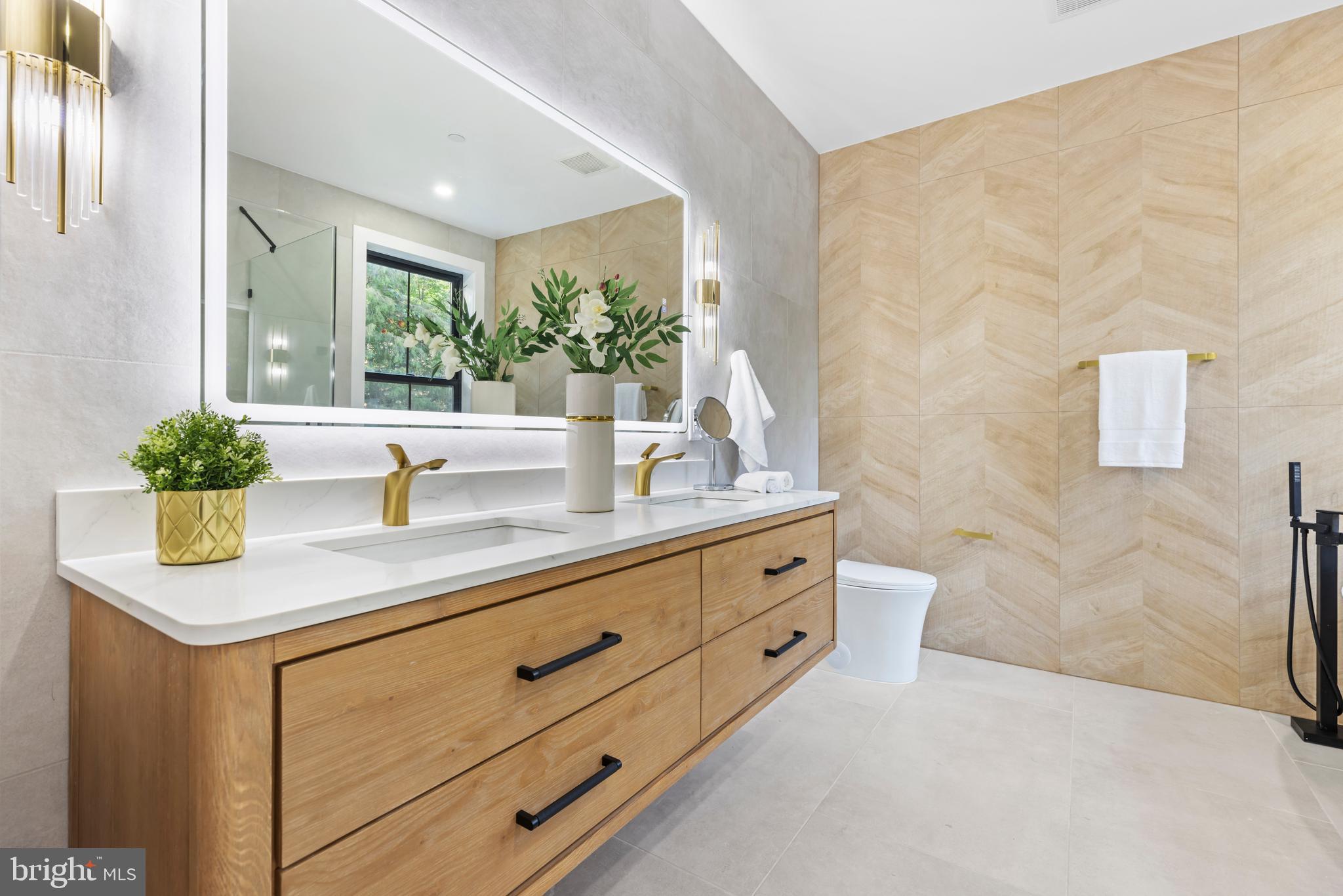 ROCK CREEK FOREST - Residential