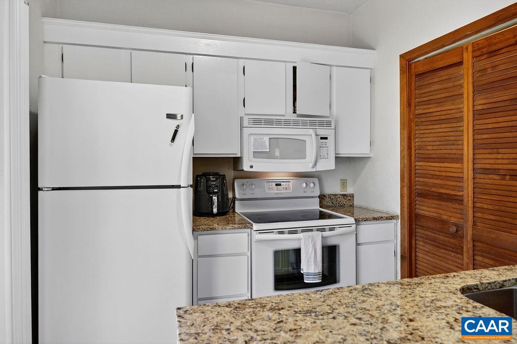 WINTERGREEN RESORT - Residential