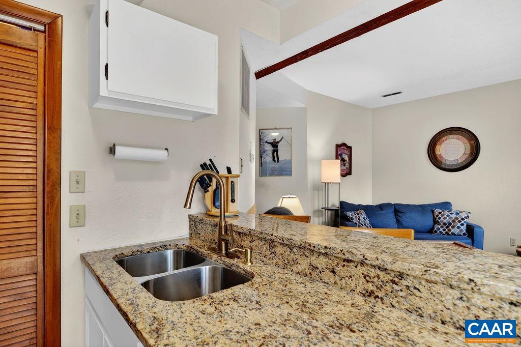 WINTERGREEN RESORT - Residential