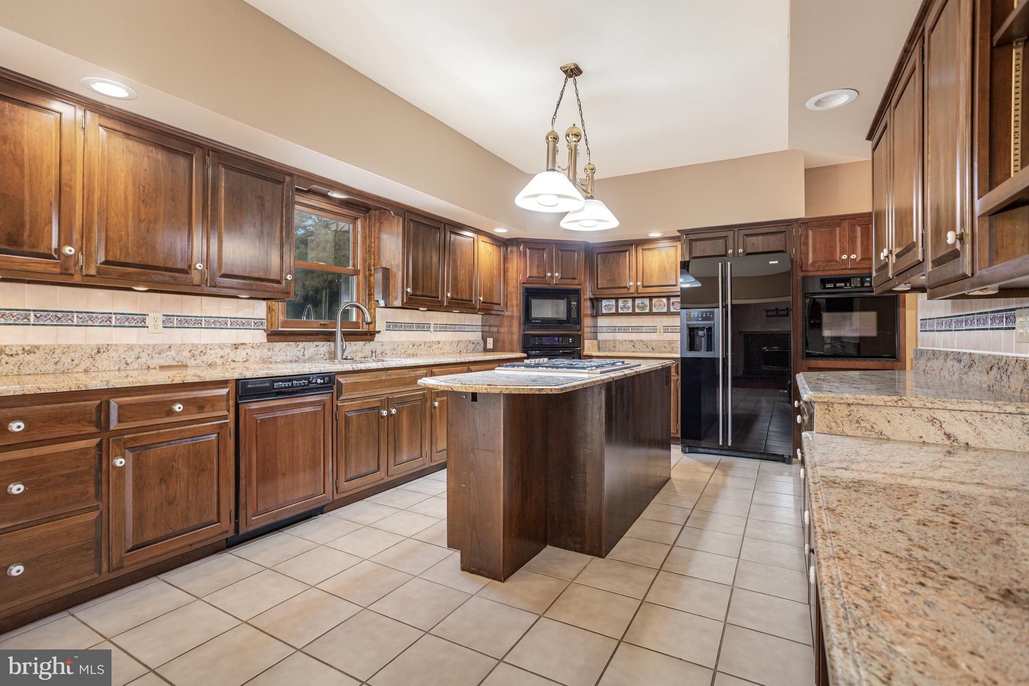 HEPPLEWHITE ESTATES - Residential