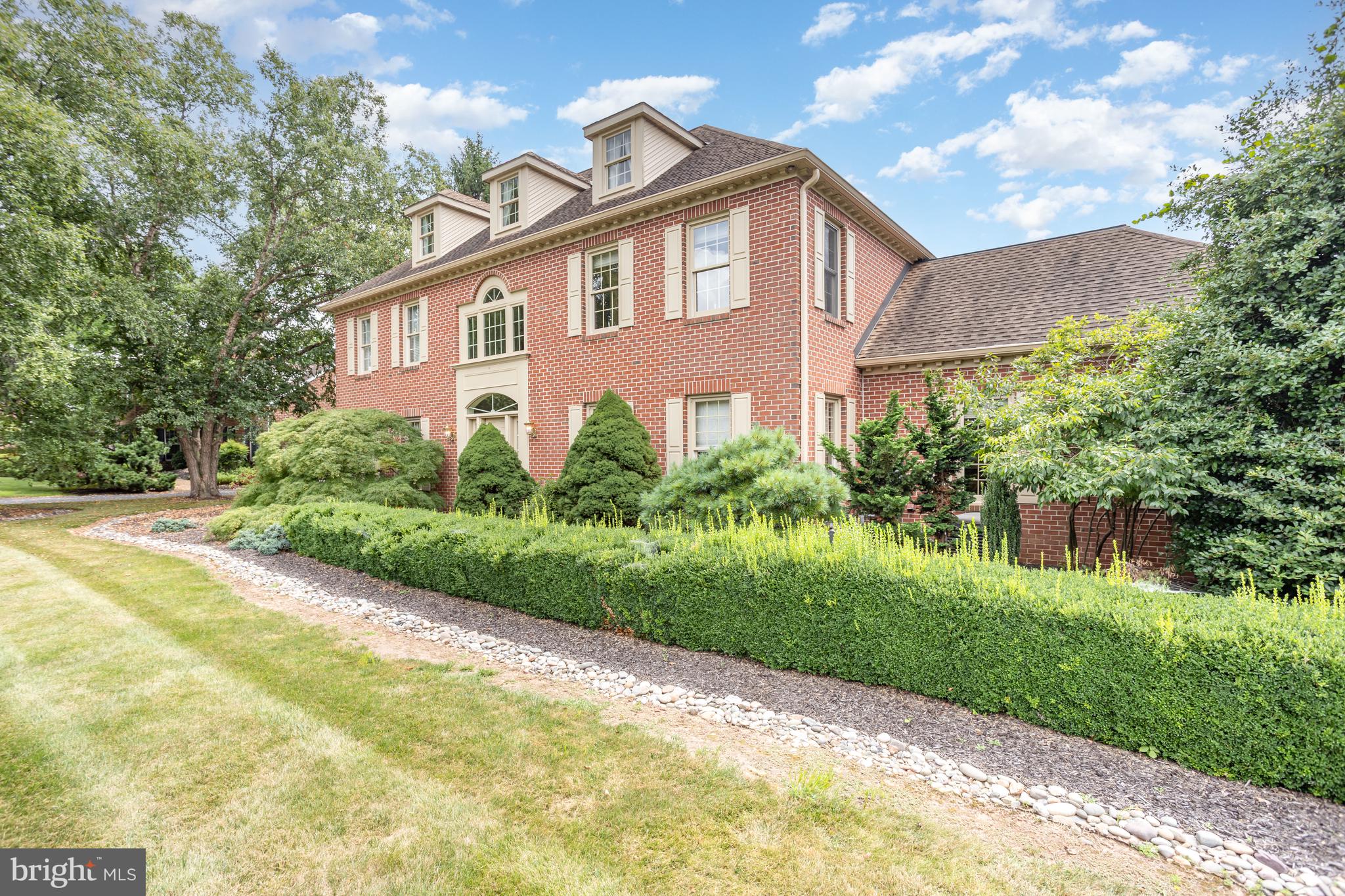 HEPPLEWHITE ESTATES - Residential