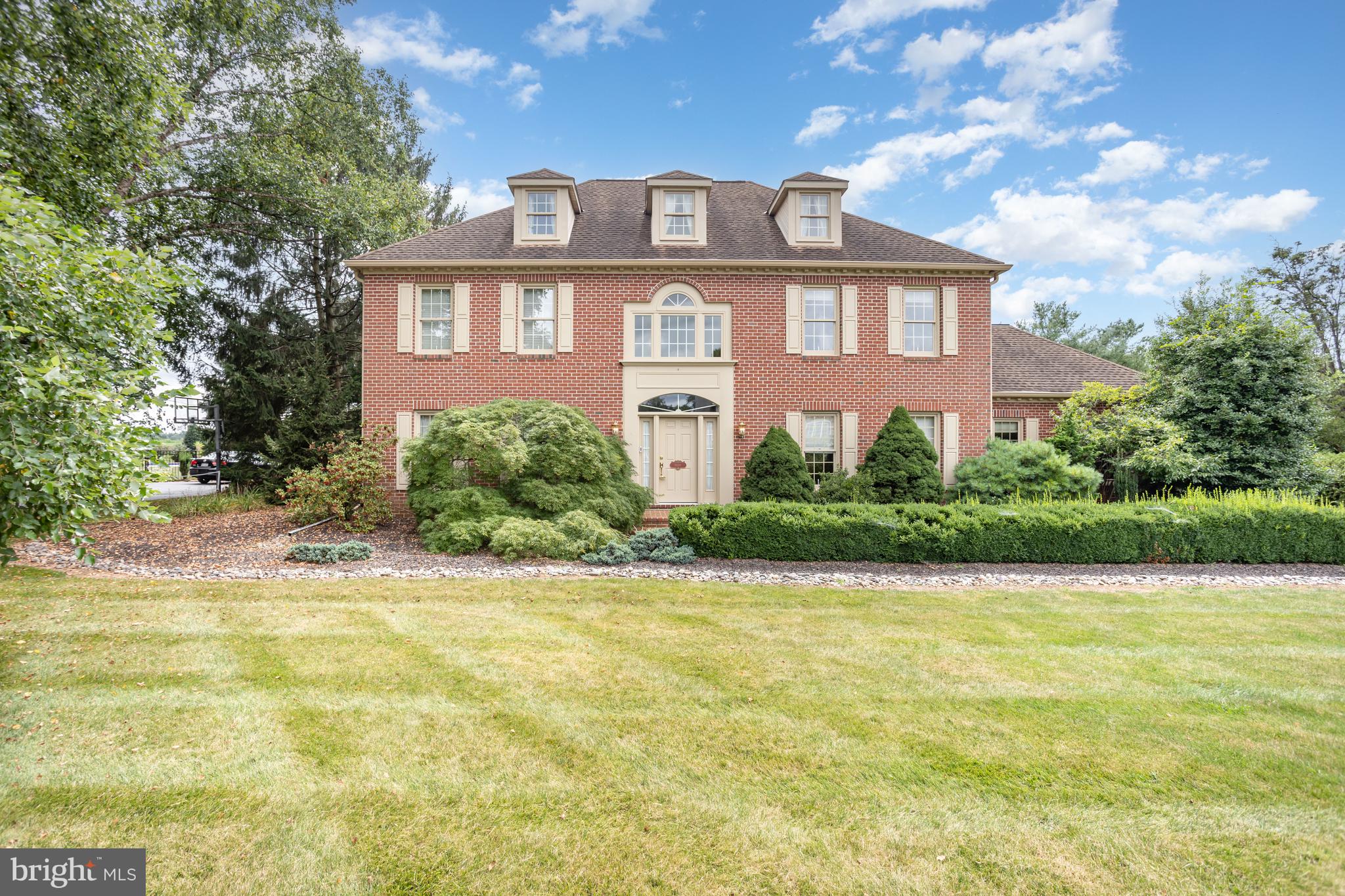 HEPPLEWHITE ESTATES - Residential