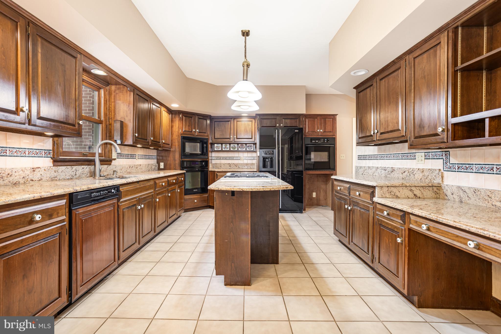 HEPPLEWHITE ESTATES - Residential