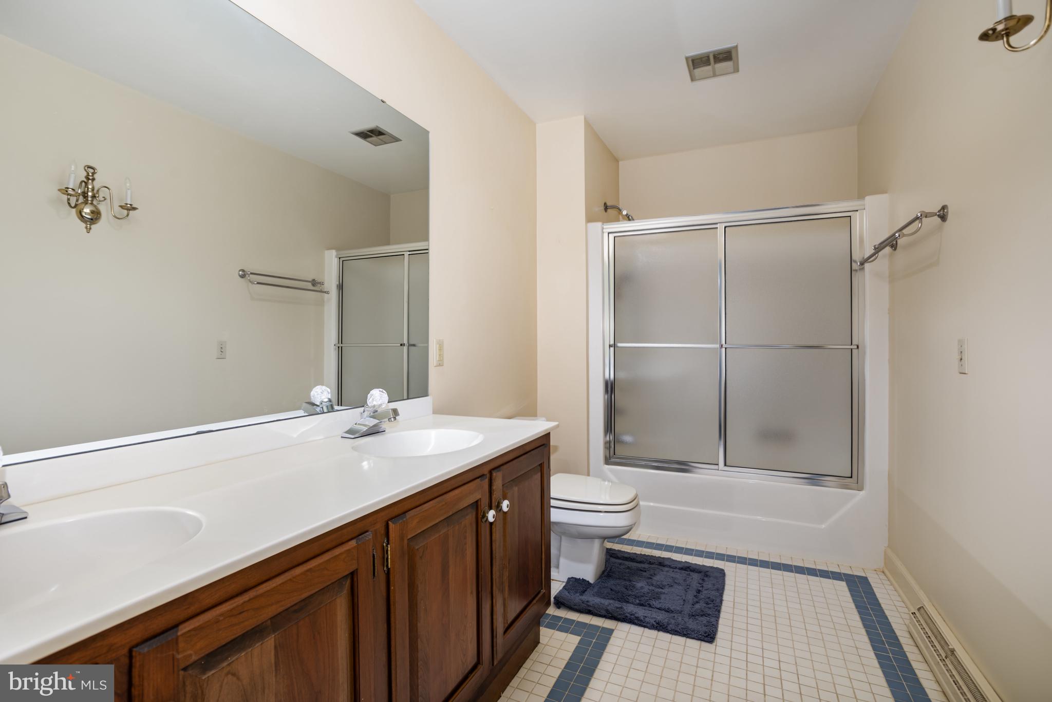 HEPPLEWHITE ESTATES - Residential