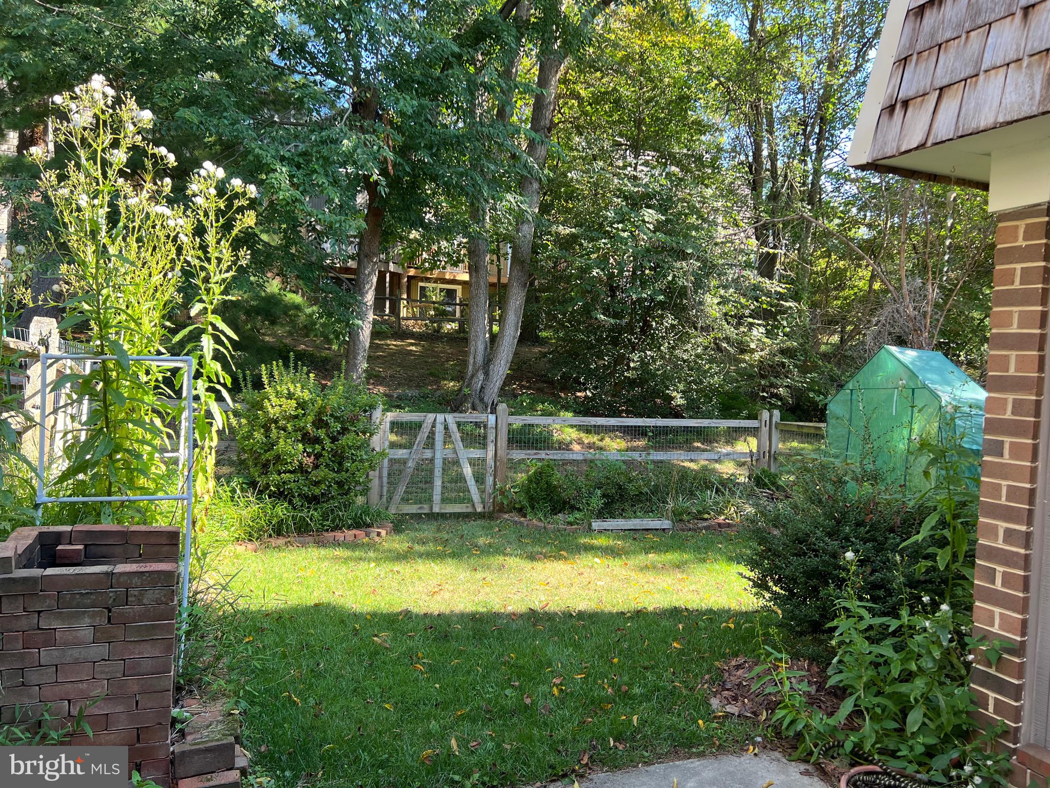 STEDWICK TOWNHOUSES - Residential