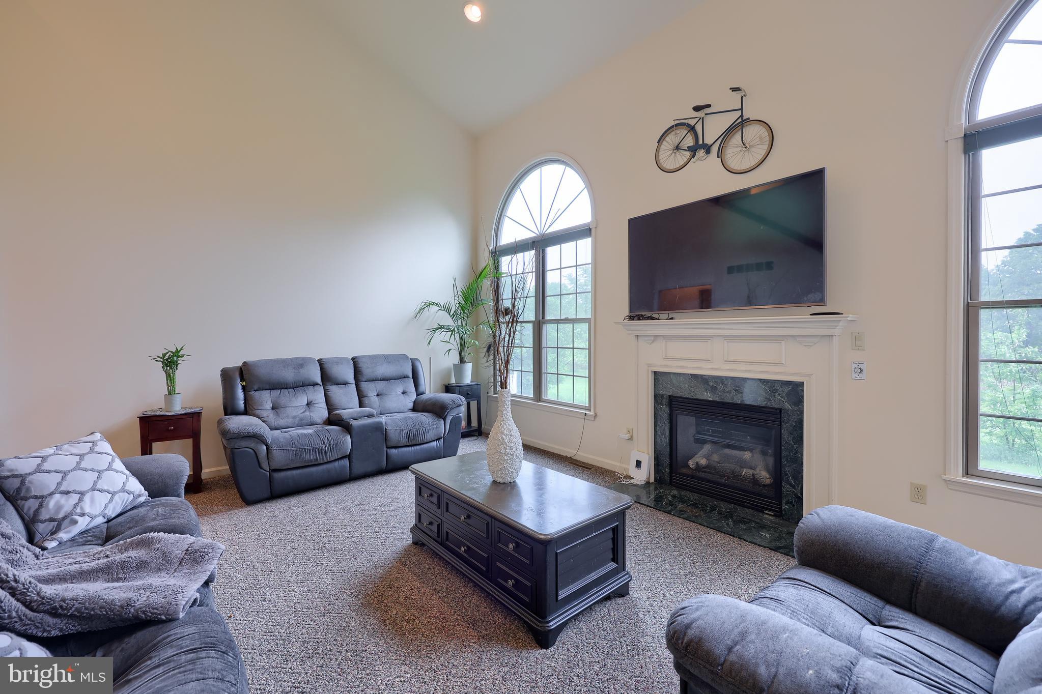 AUTUMN RIDGE - Residential