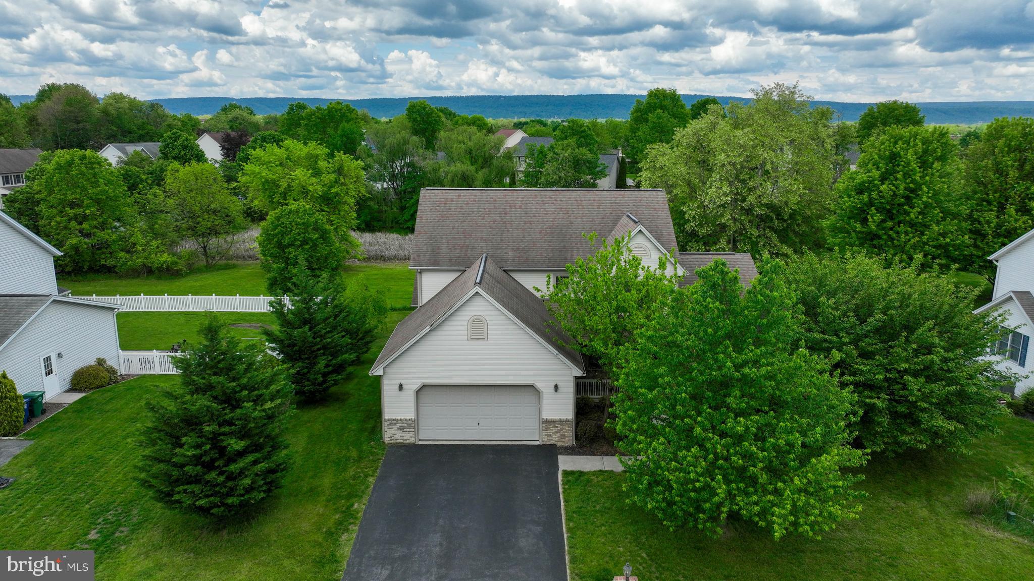 AUTUMN RIDGE - Residential