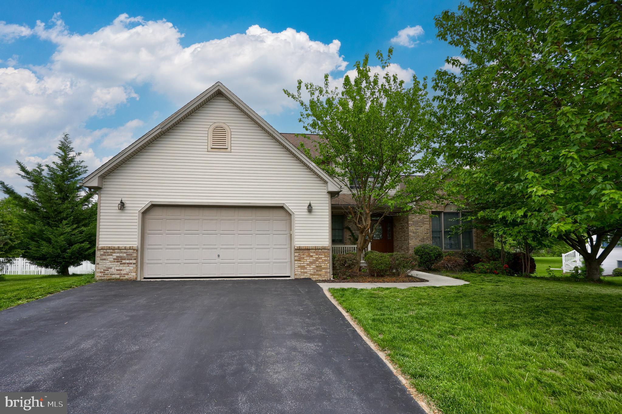 AUTUMN RIDGE - Residential