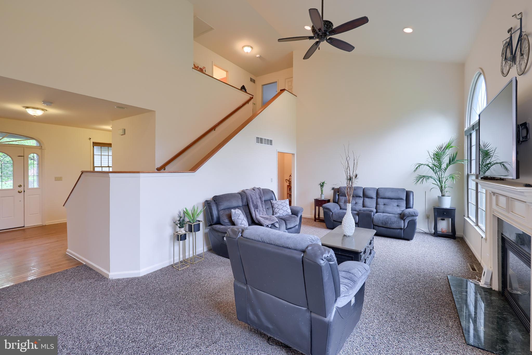 AUTUMN RIDGE - Residential