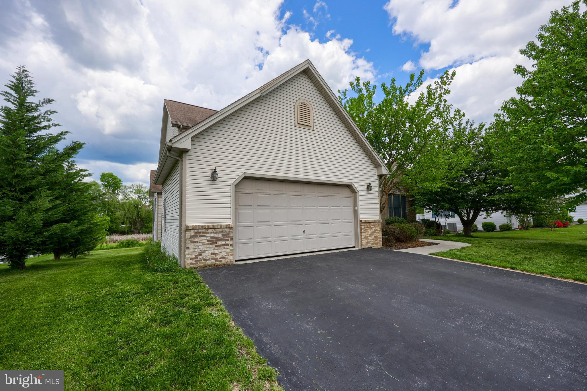 AUTUMN RIDGE - Residential