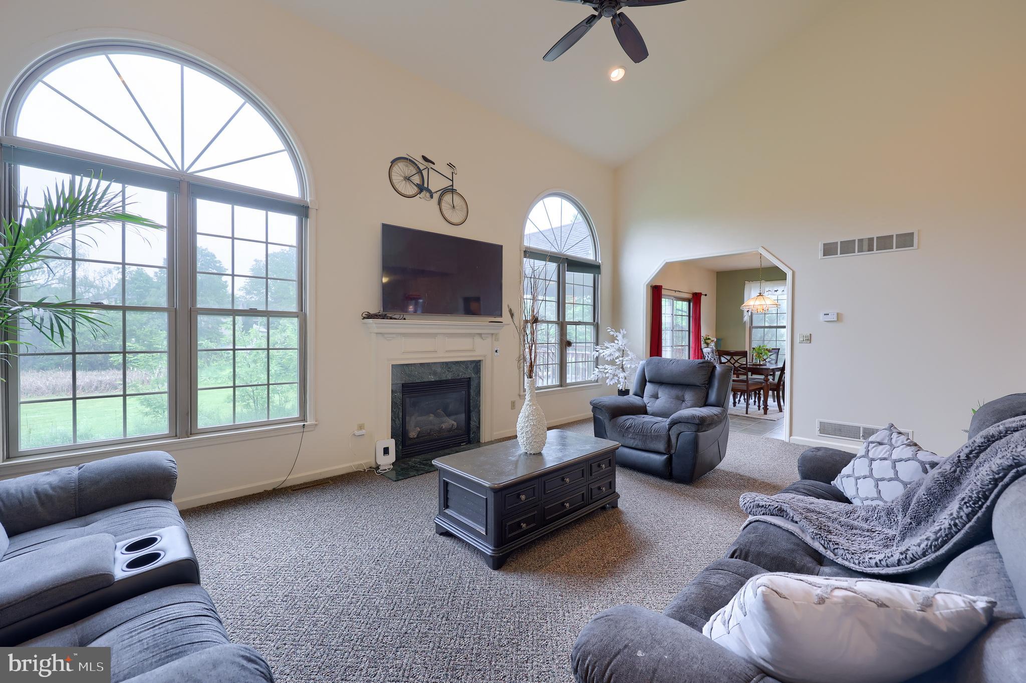 AUTUMN RIDGE - Residential