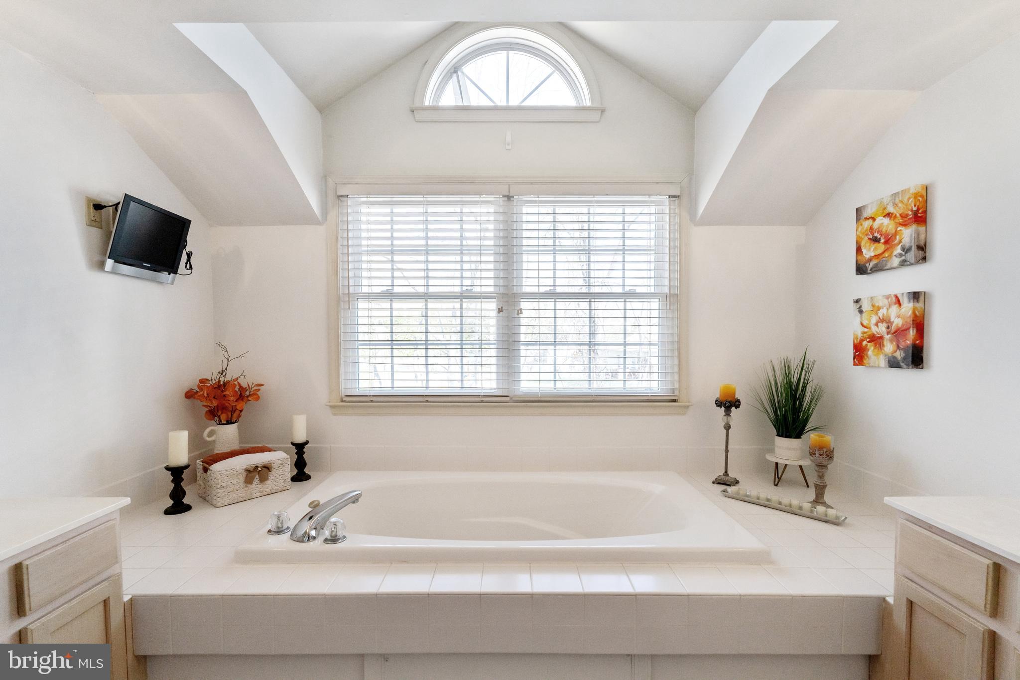 SPRINGHOUSE WOODS - Residential