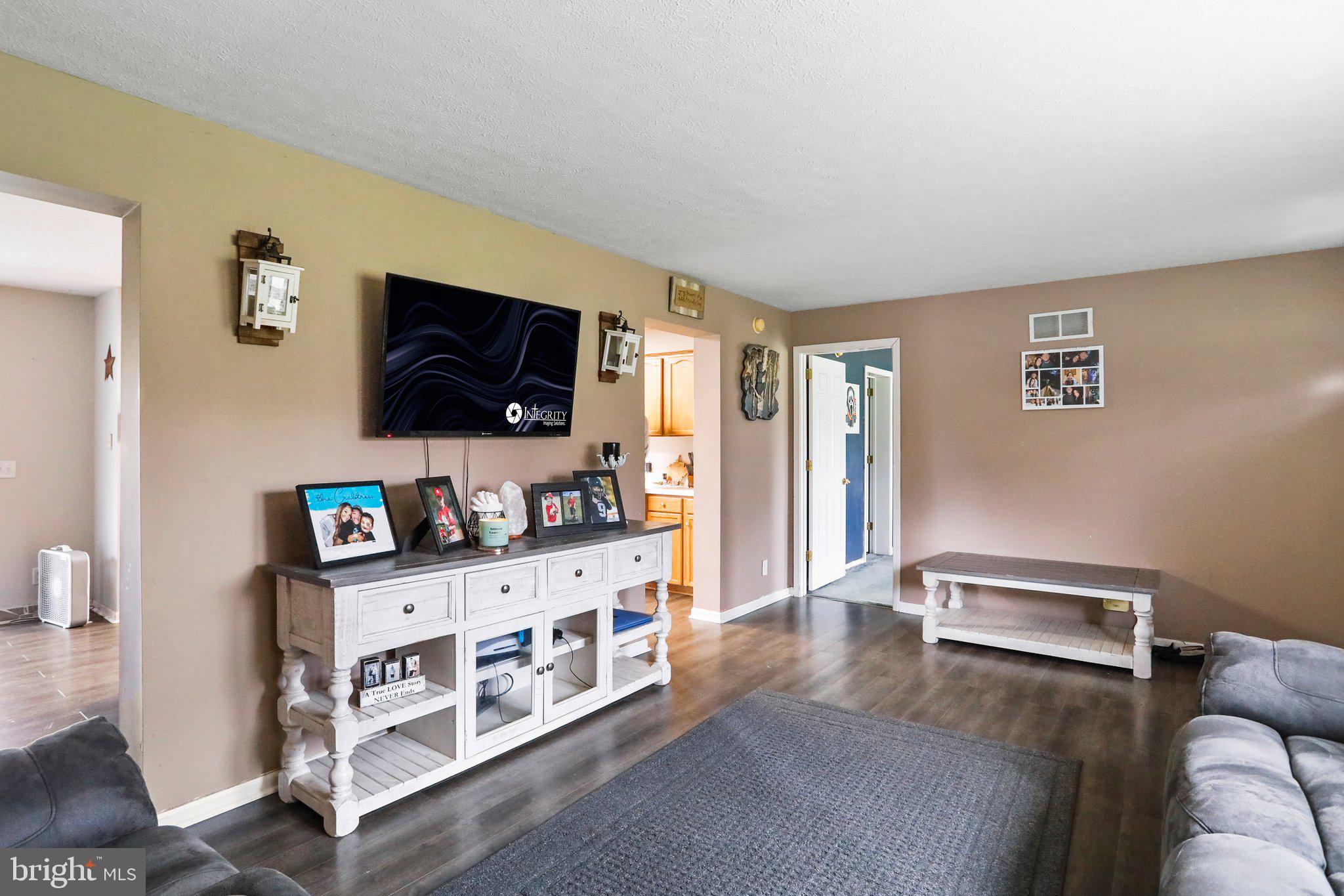 FRENCHS NECK - Residential