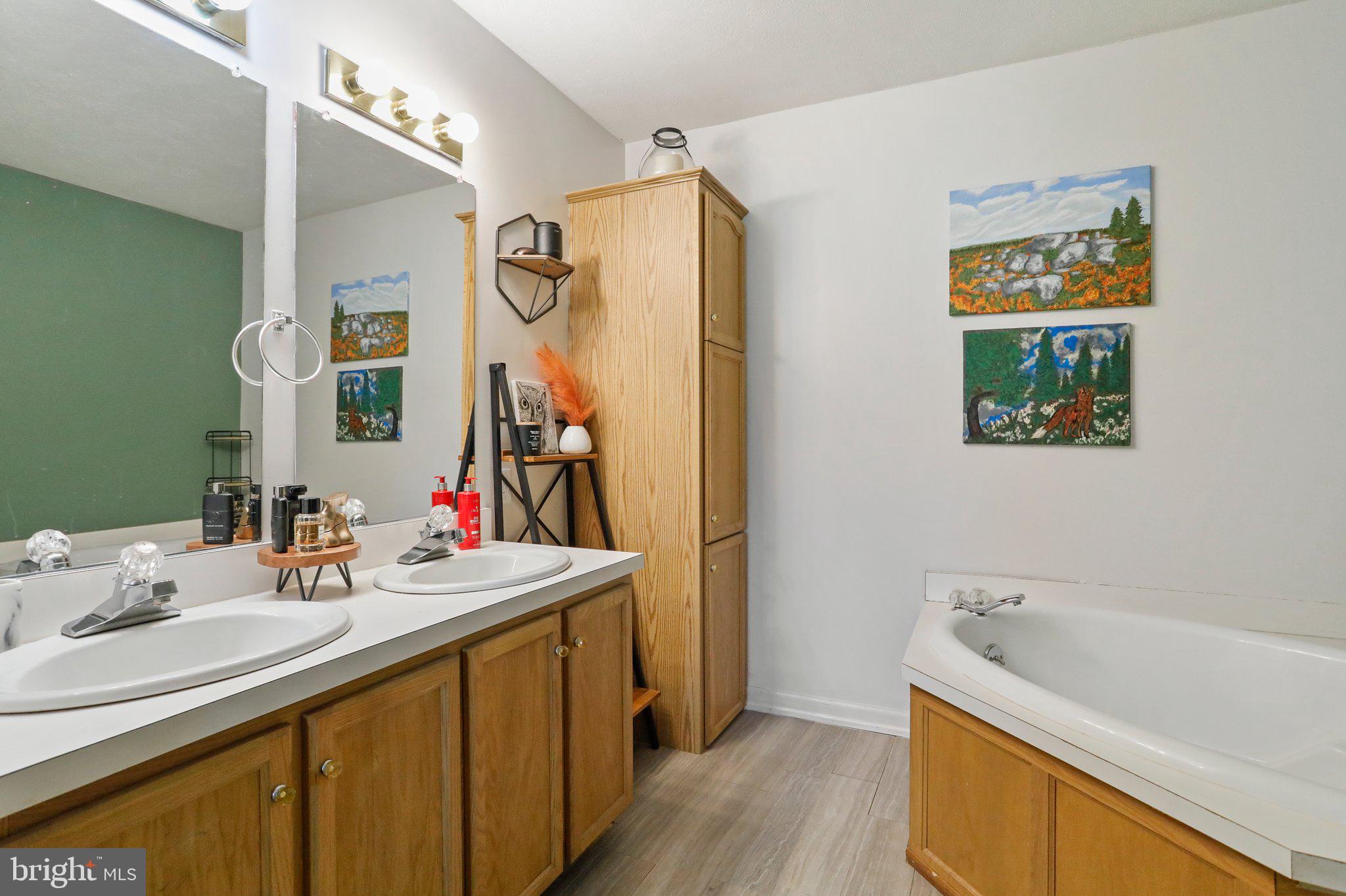 FRENCHS NECK - Residential