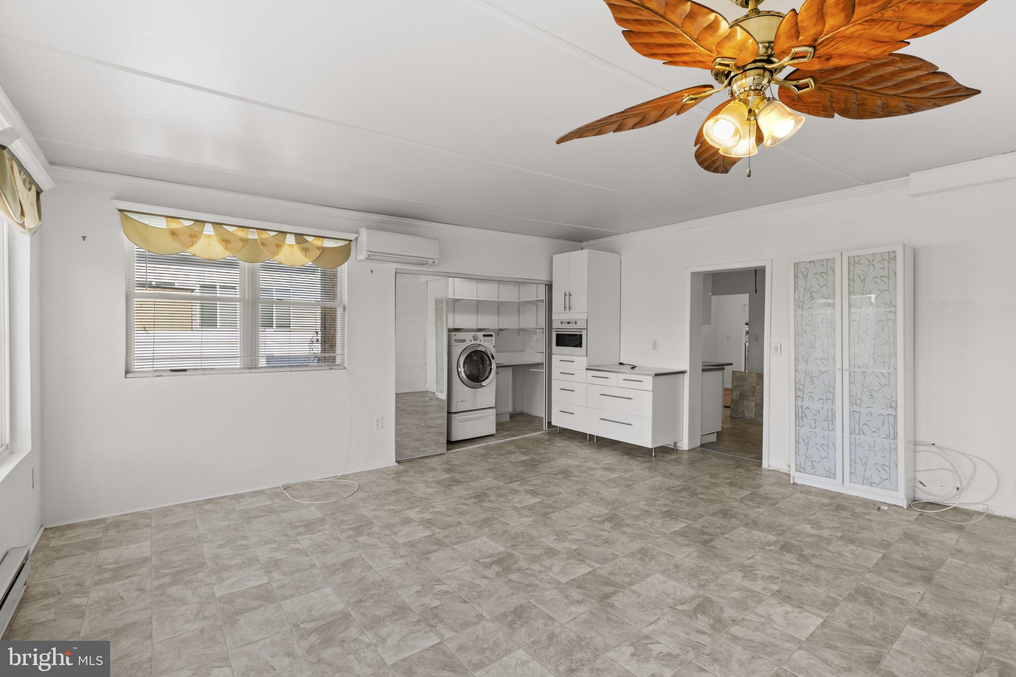 DELK MANOR - Residential