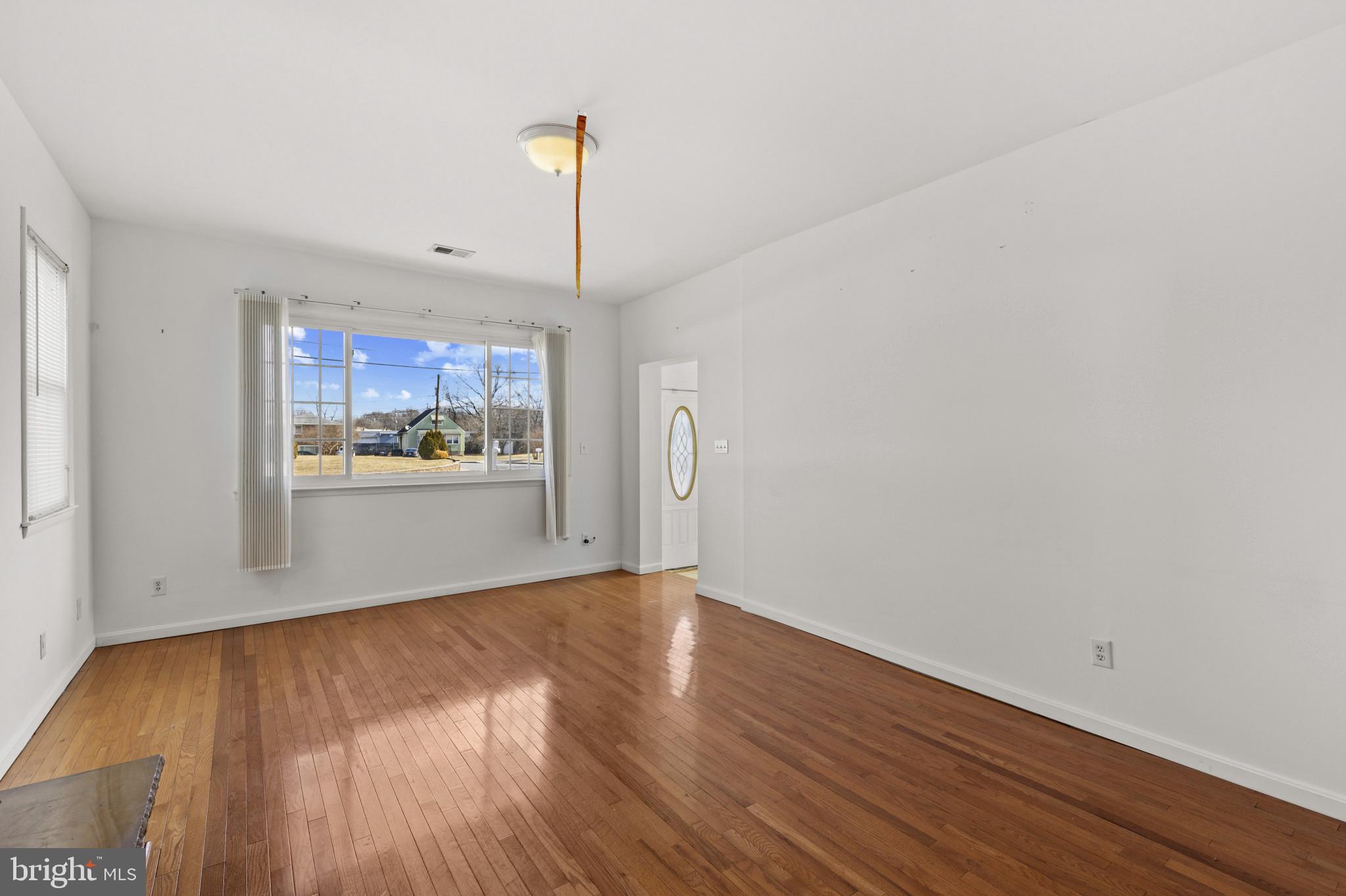 DELK MANOR - Residential