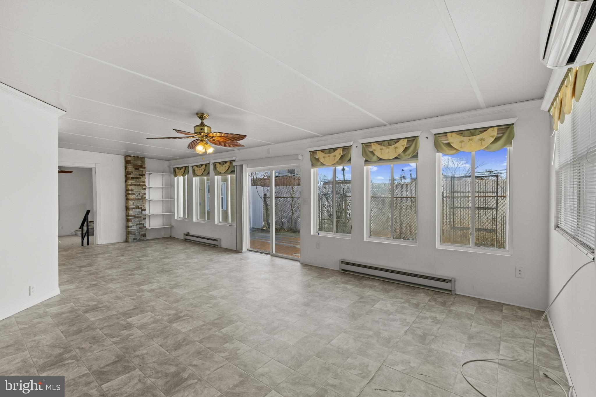 DELK MANOR - Residential