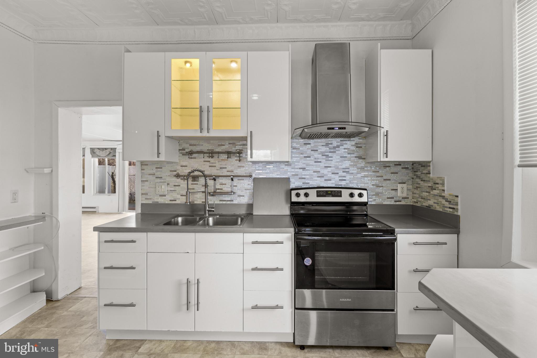 DELK MANOR - Residential