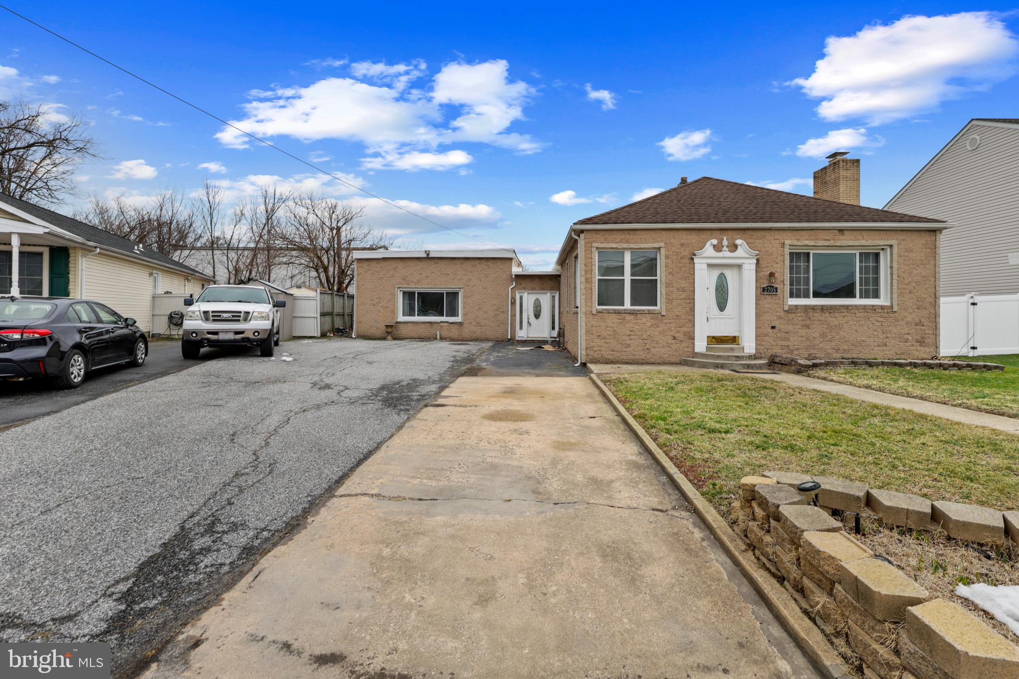 DELK MANOR - Residential