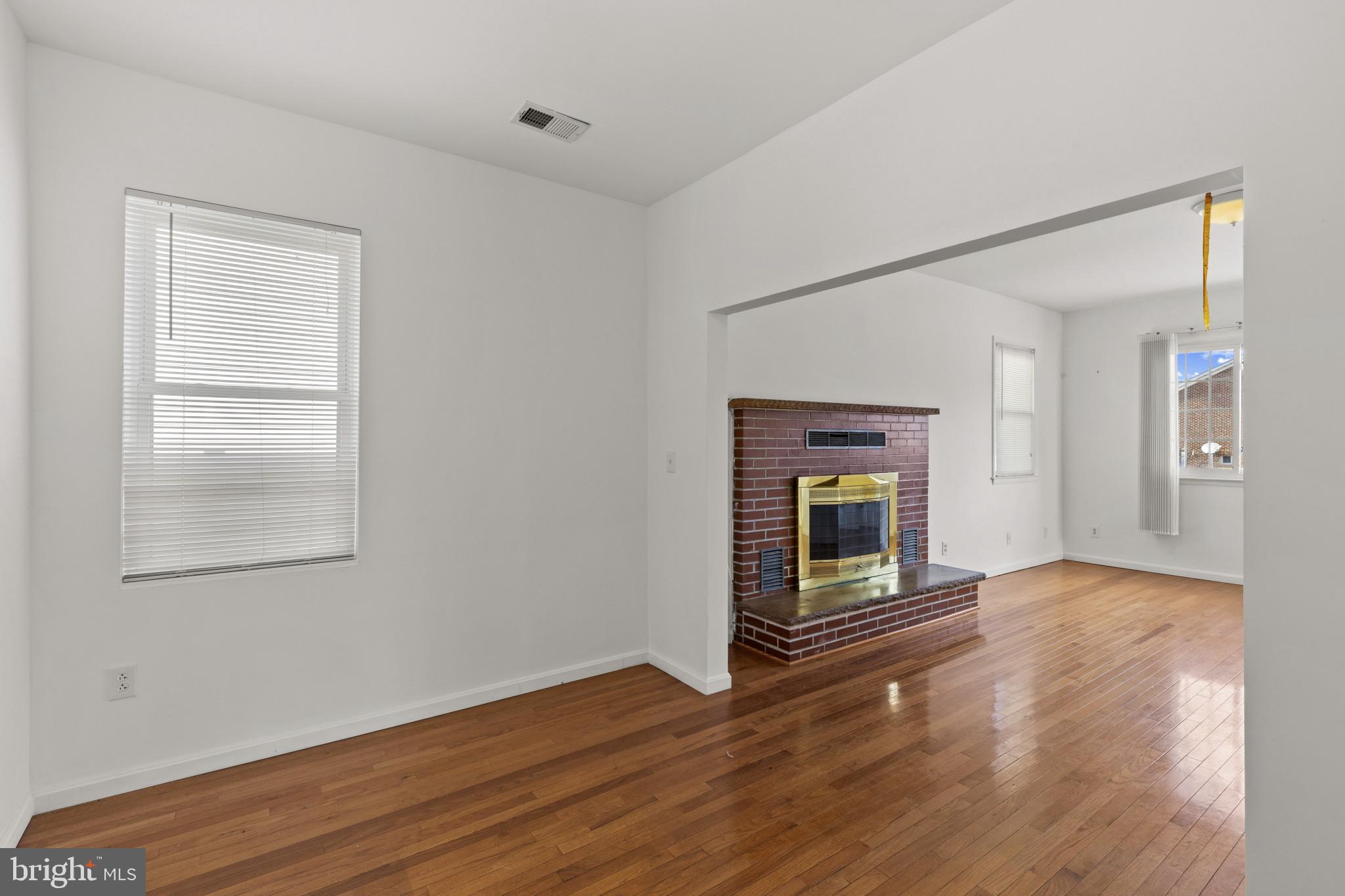 DELK MANOR - Residential