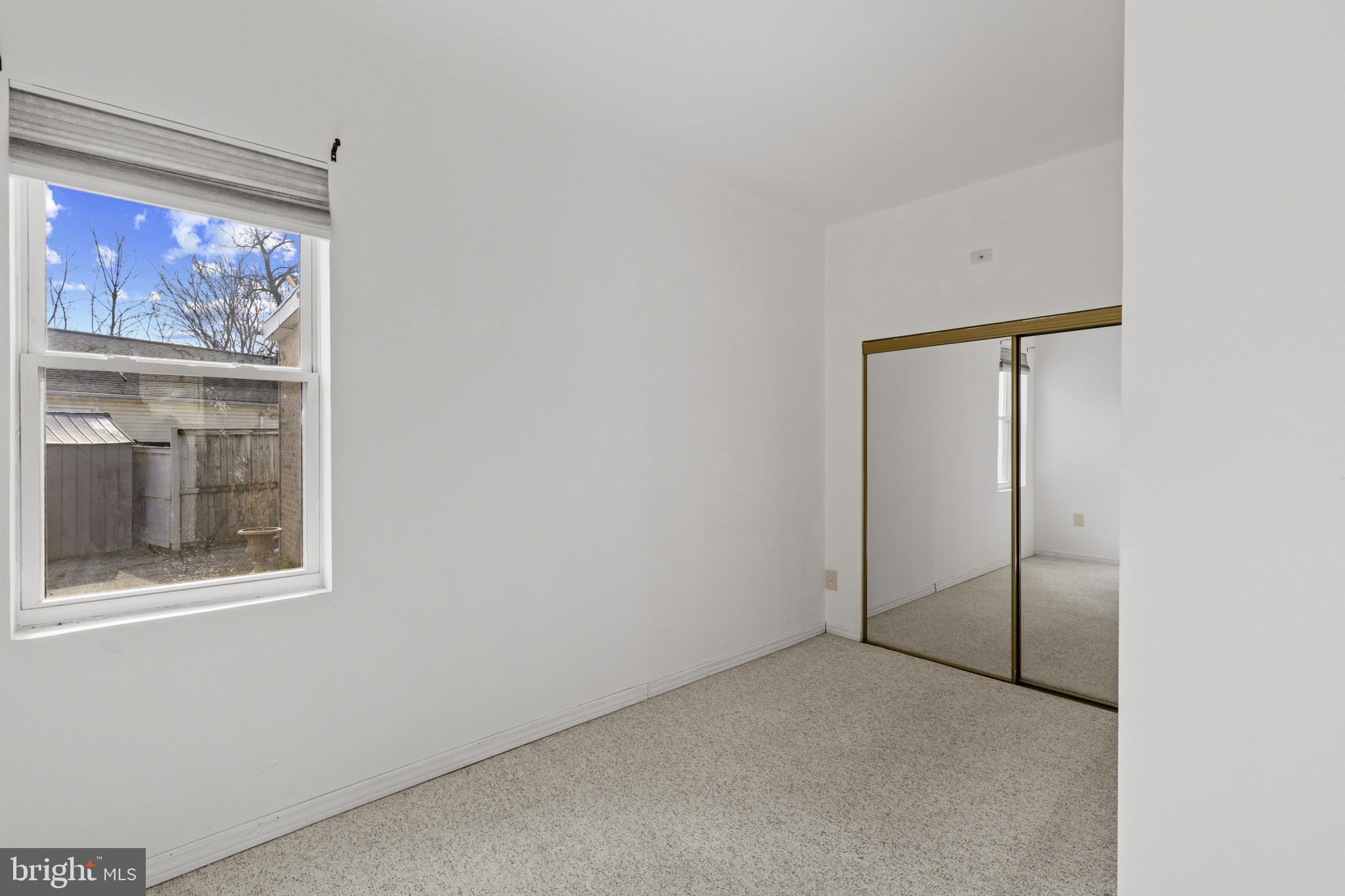 DELK MANOR - Residential