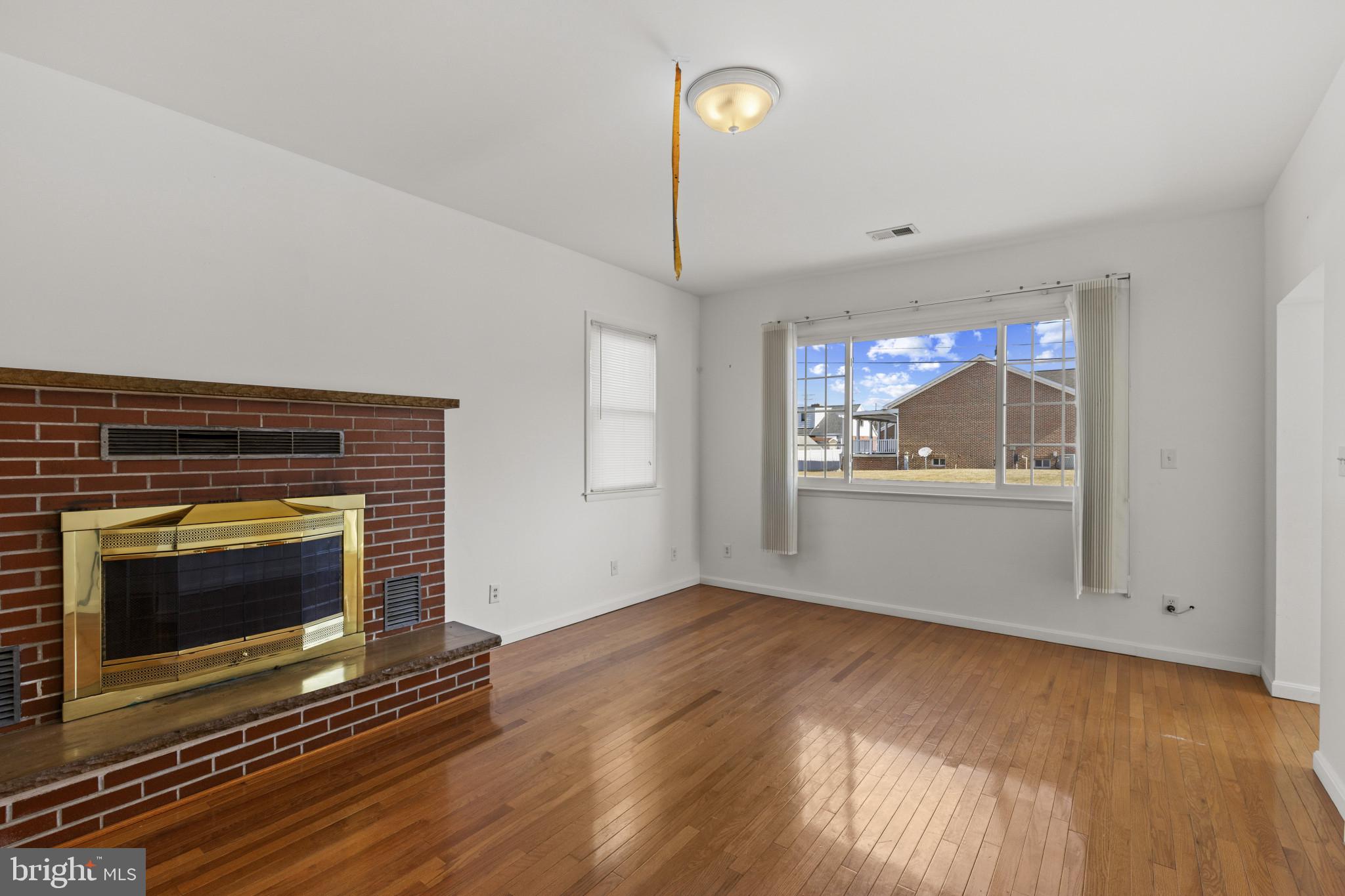 DELK MANOR - Residential