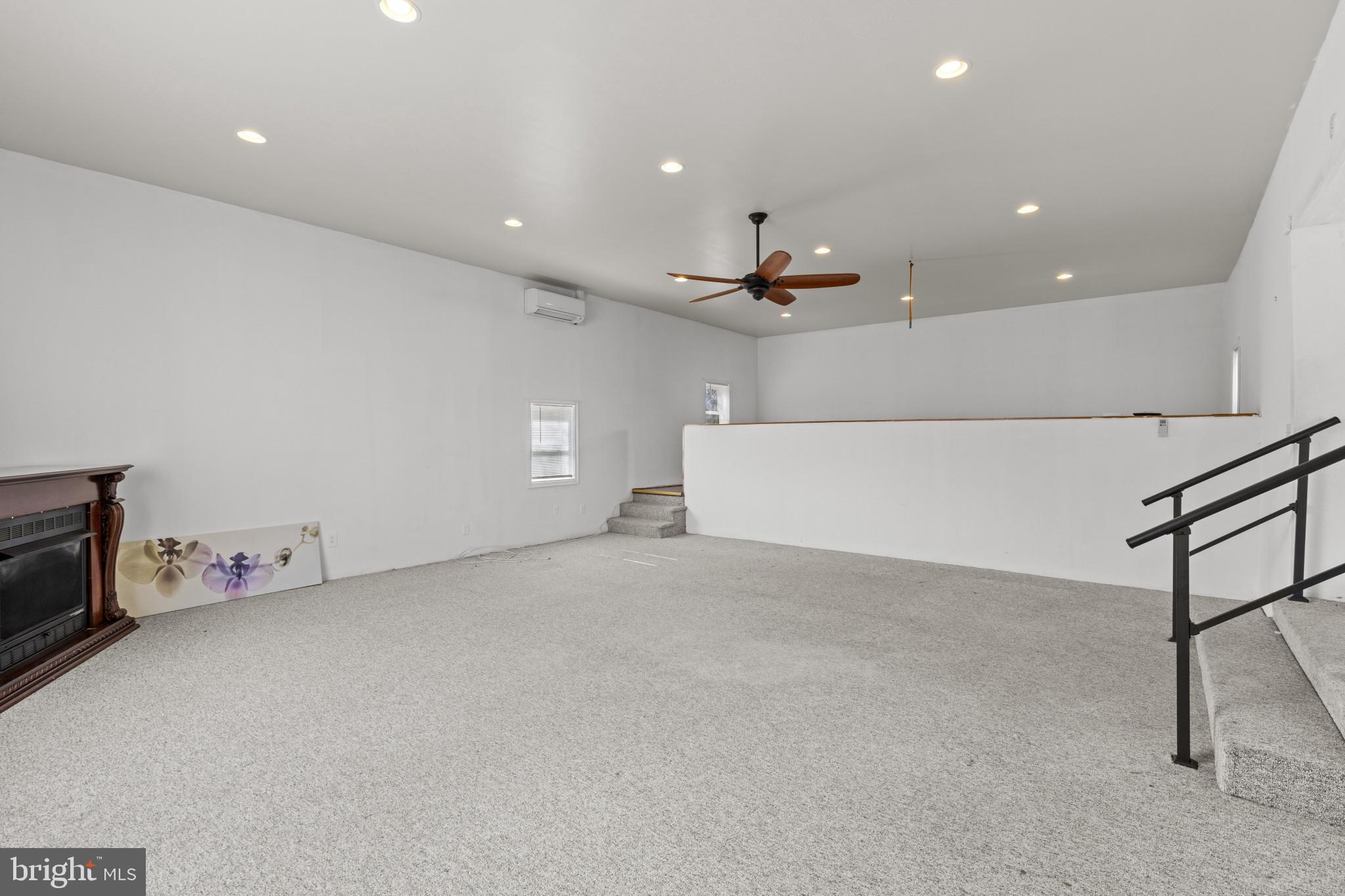 DELK MANOR - Residential