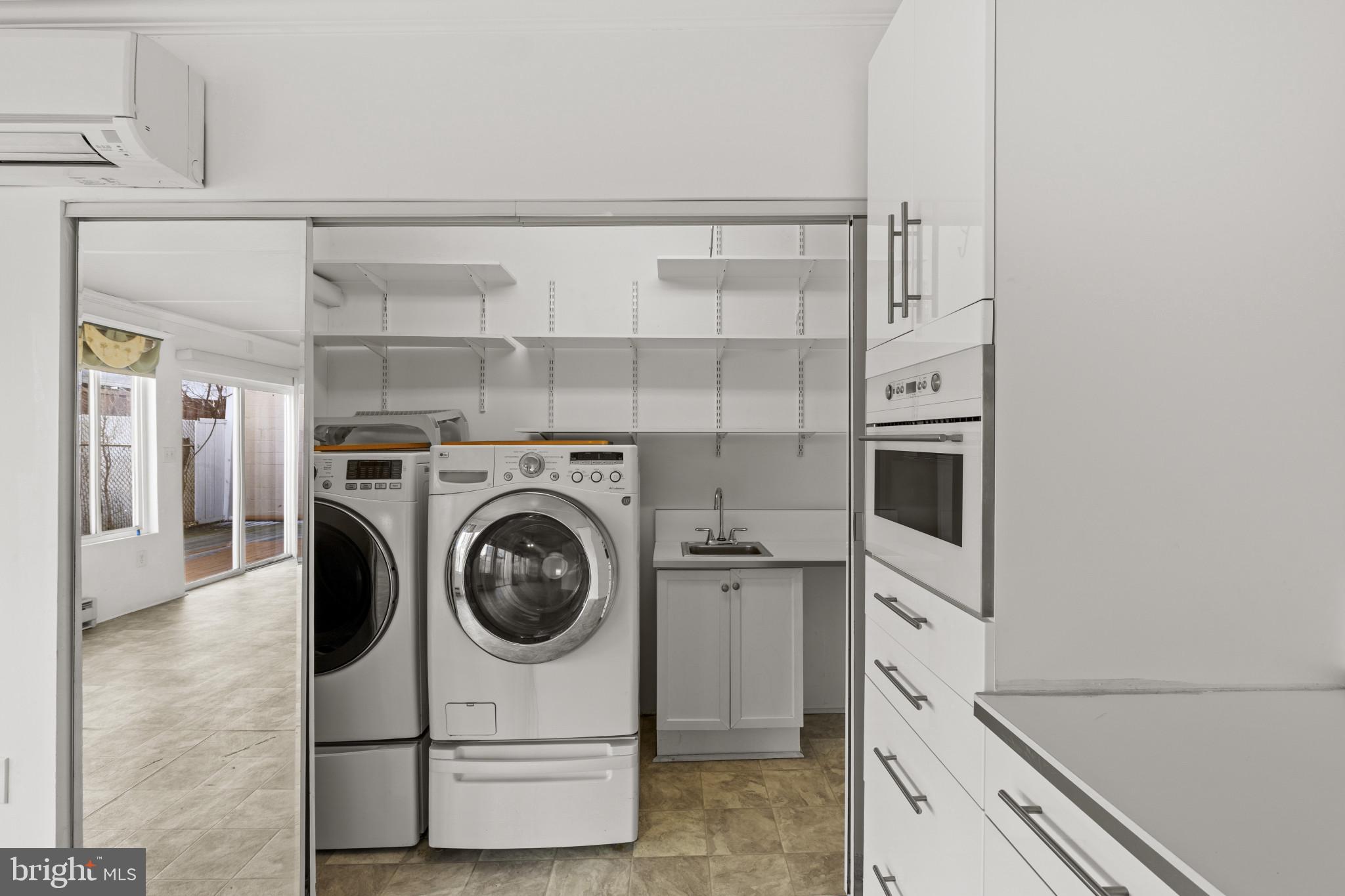 DELK MANOR - Residential