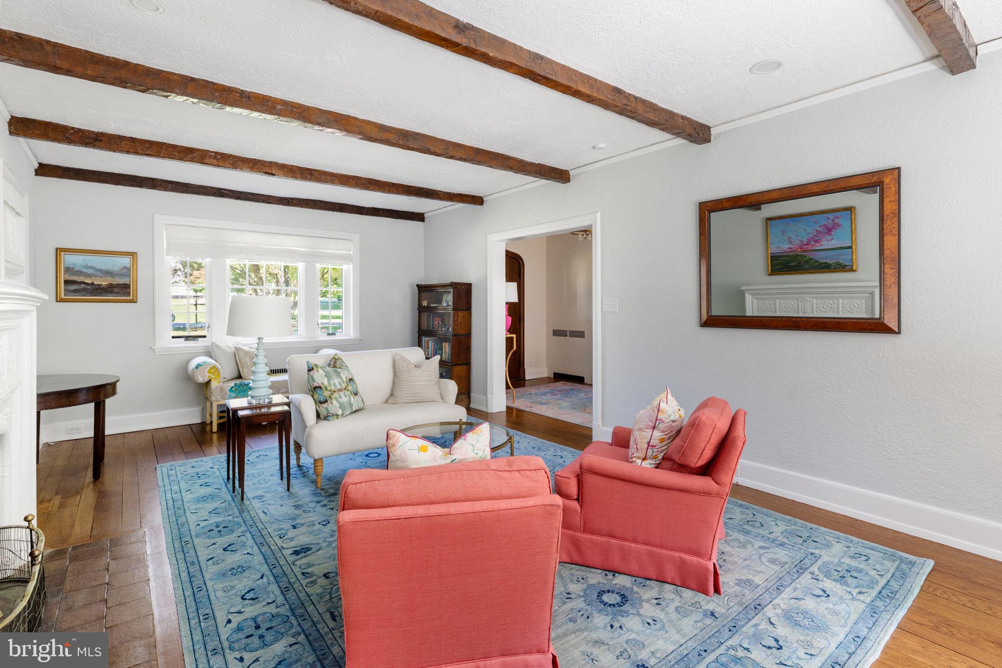 STONEWALL COURT - Residential