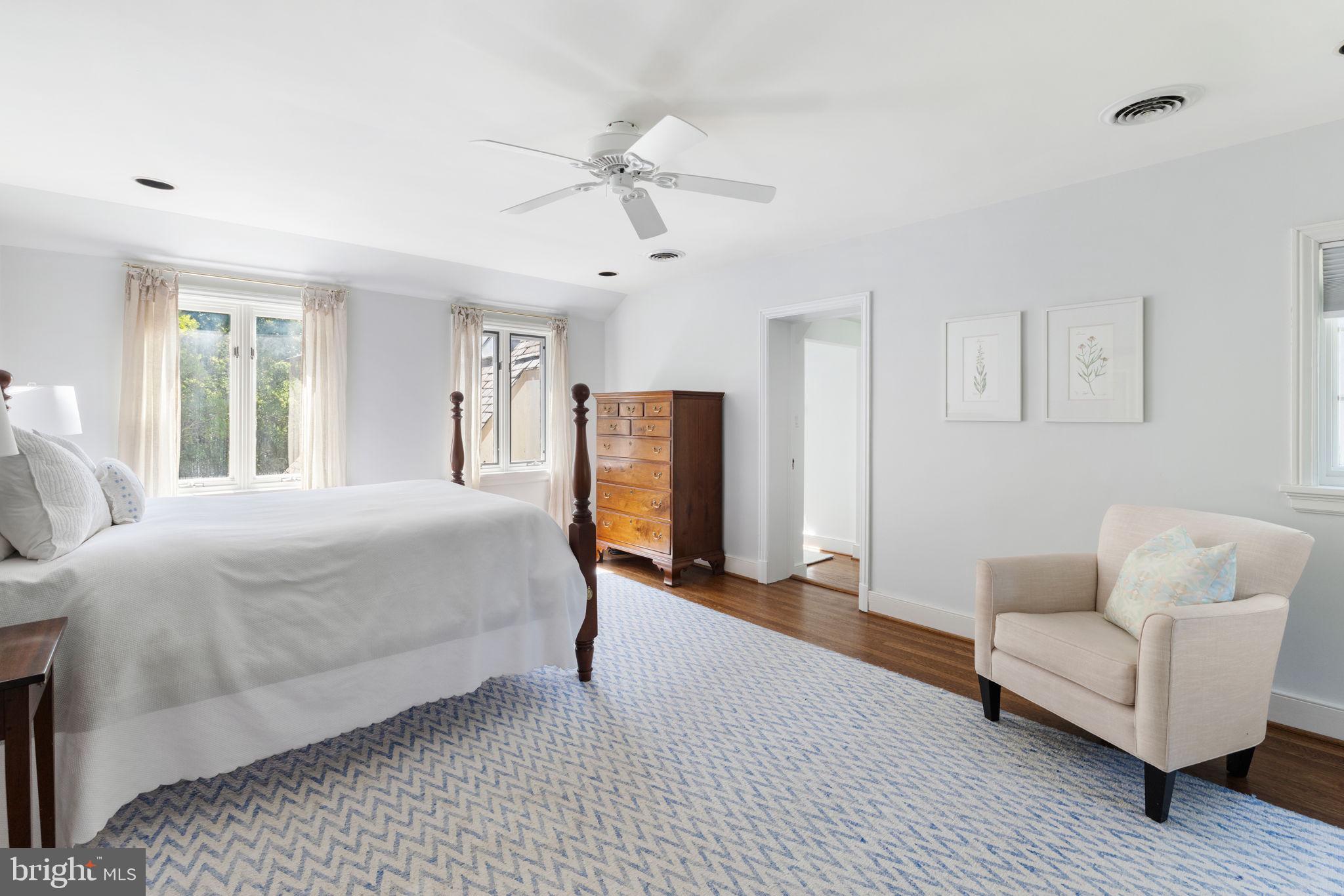 STONEWALL COURT - Residential