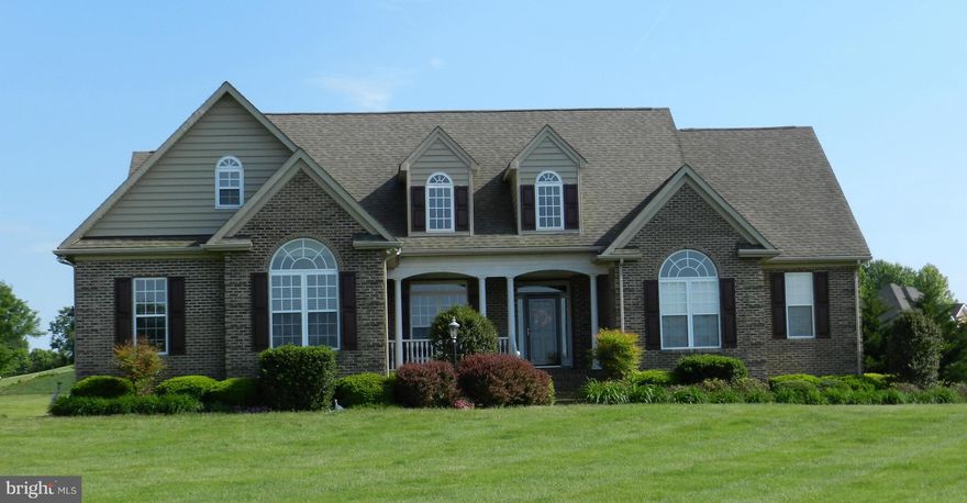 MOTIVATED SELLERS!!  PERFECTION in Cedarbrooke!  Exceptional Views! 3/4 BD plus Bonus rm, 3.5BA, Exquisitely Crafted w/ attention to every detail! Extensive Features list including Corian, wood, ceramic, brush nickle, brick, wet bar, full bath in basement, workshop in basement w/vac system&Dbl Panel BX w/CAT, landscaped, paved drive, screen porch,  vaulted/tray/ & 9' ceilings, gourmet kitchen.