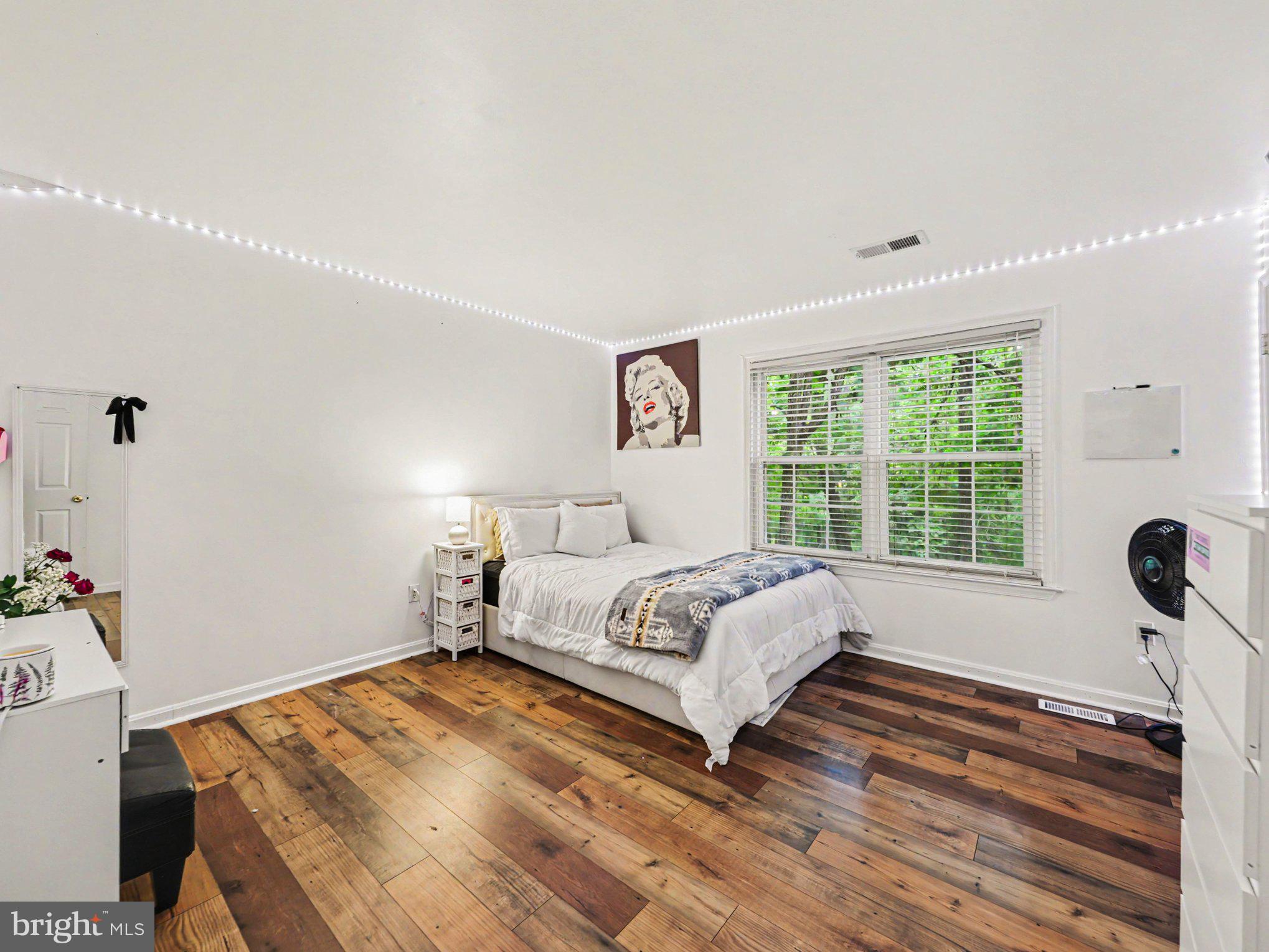 WILLIAM & MARY - Residential