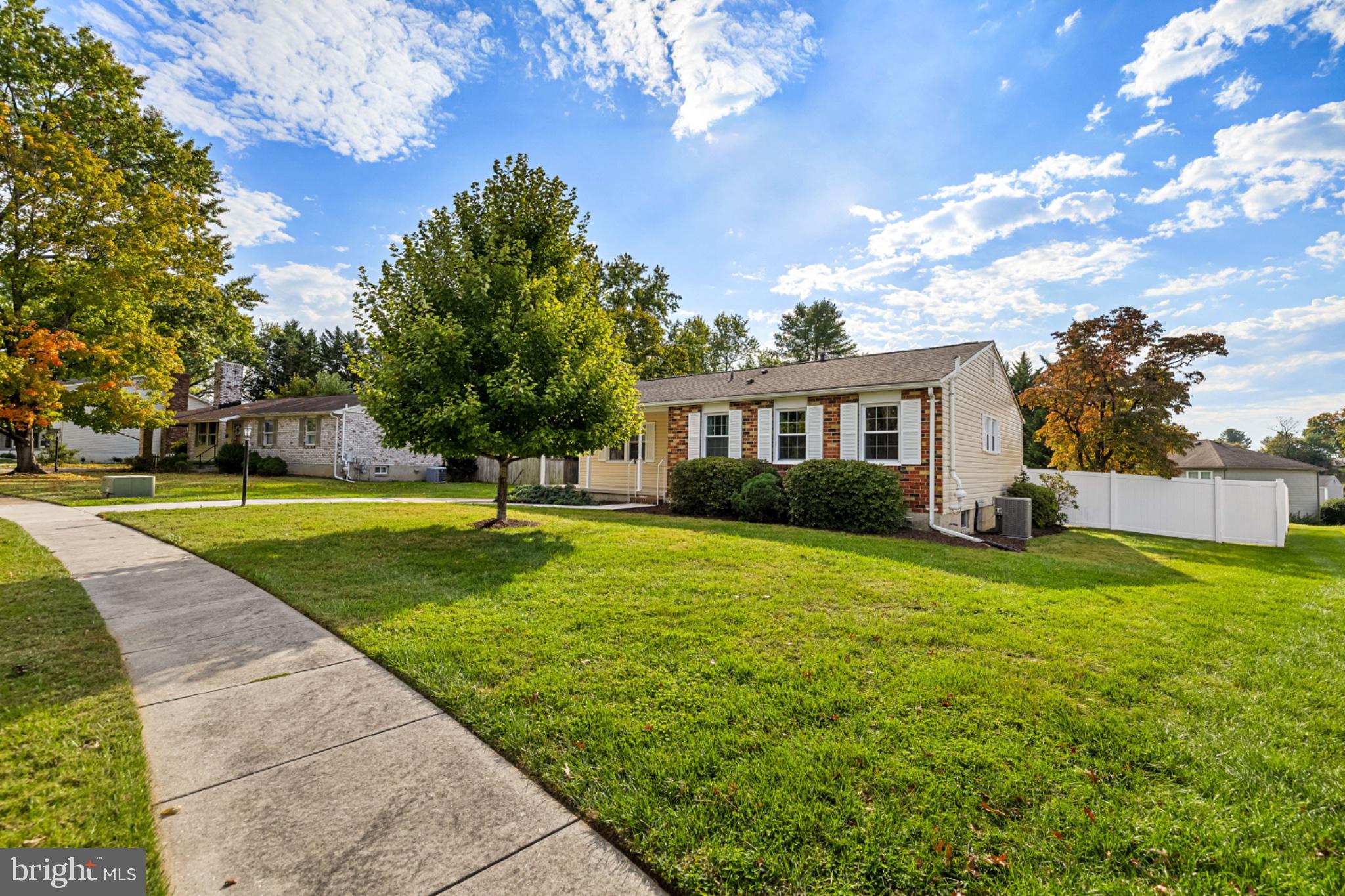 2411 CHETWOOD CIRCLE