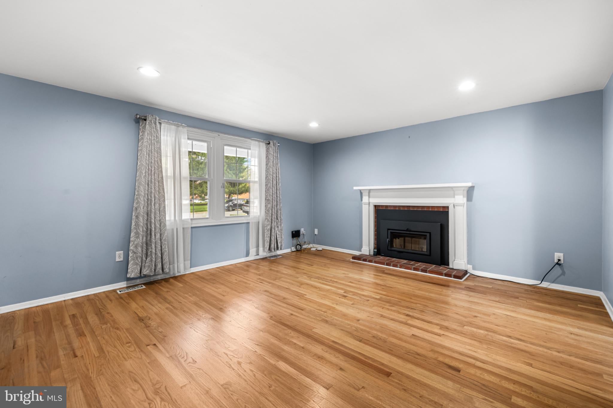 2411 CHETWOOD CIRCLE