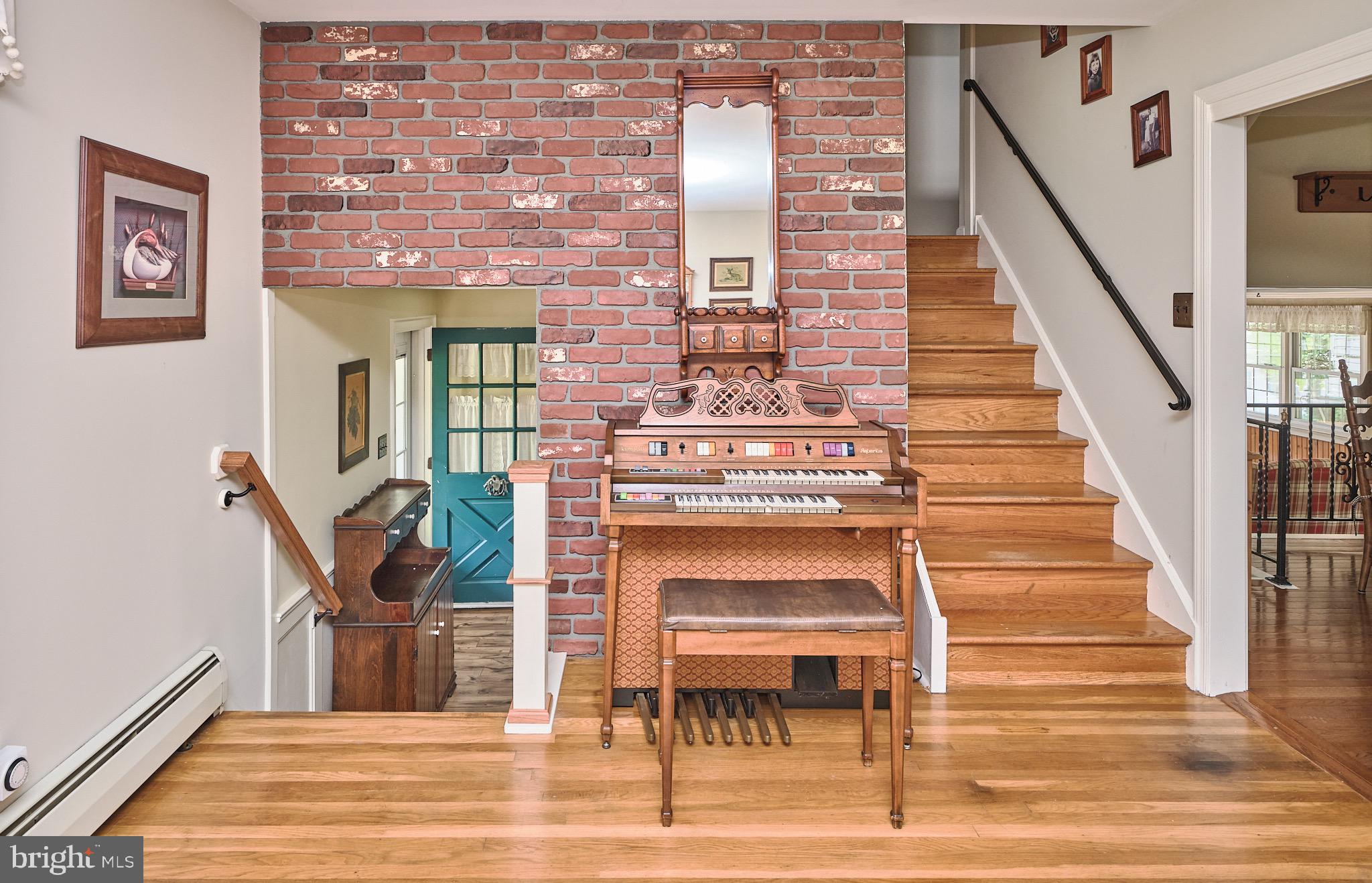 LONG LANE FARMS - Residential