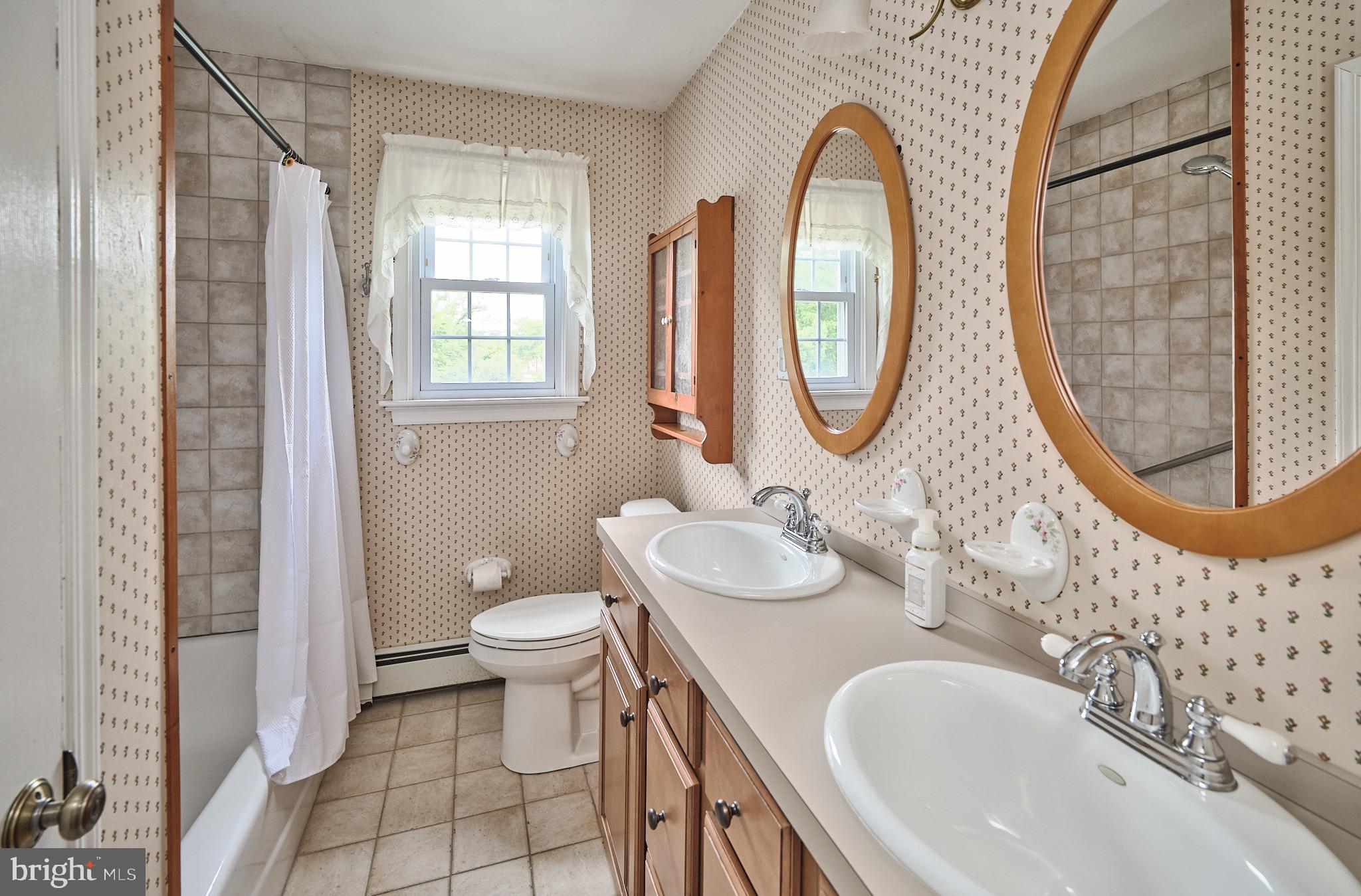 LONG LANE FARMS - Residential